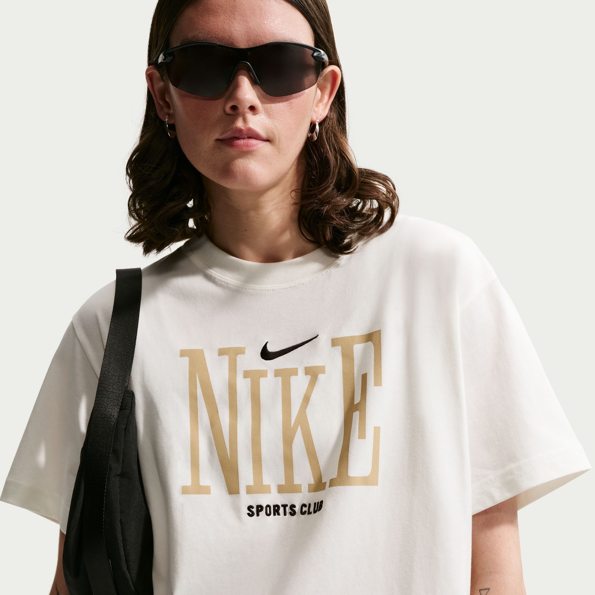 Nike Sportswear T-Shirt W NSW CLSC BF OC INCONNECT TEE für vielseitige Aktivitäten, sportlicher Stil, für Erwachsene