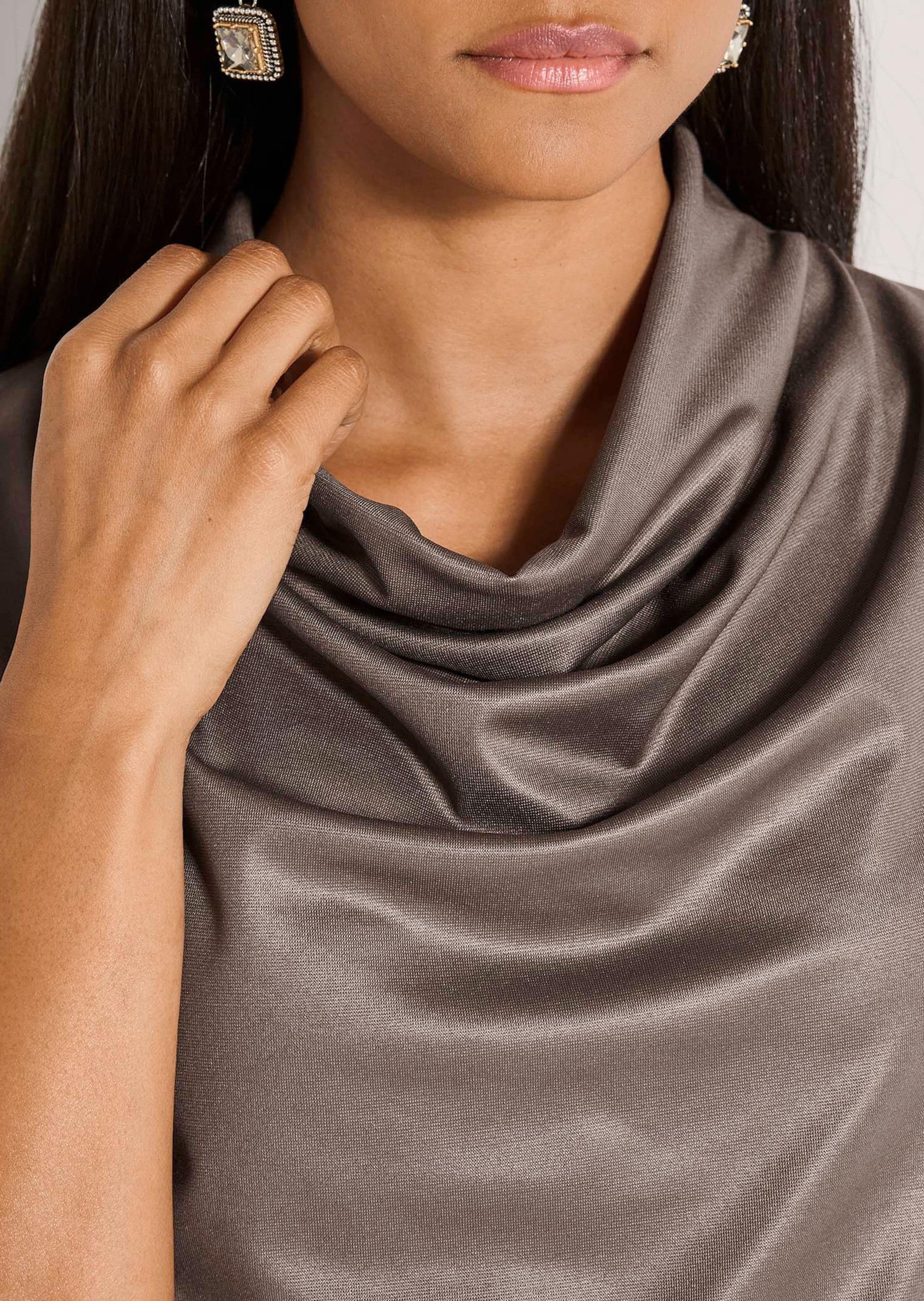 MADELEINE Shirttop Ärmellos mit Wasserfallkragen Leicht tailliert & idealer Layering-Partner – Bild 4 von 5
