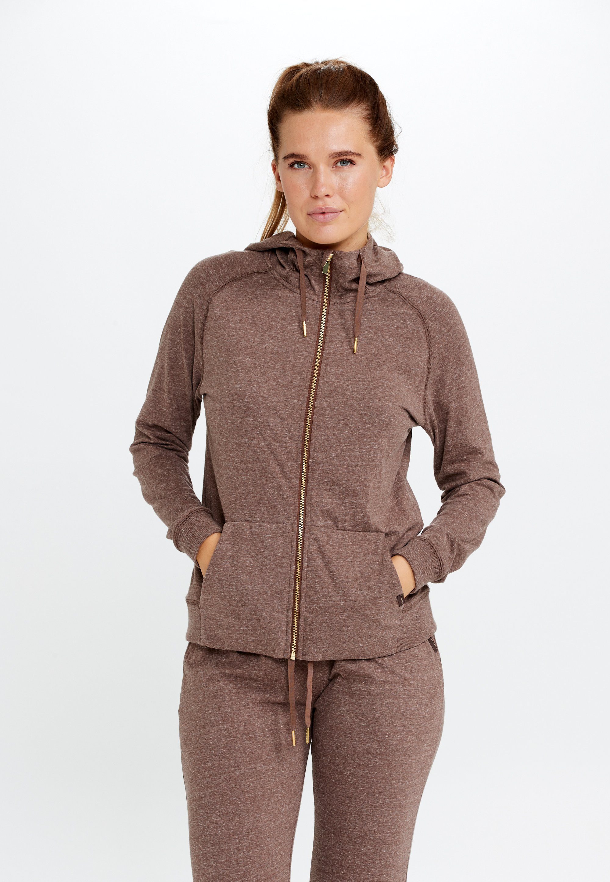 ATHLECIA Trainingsjacke "CHESTINE", mit praktischer Kapuze günstig online kaufen