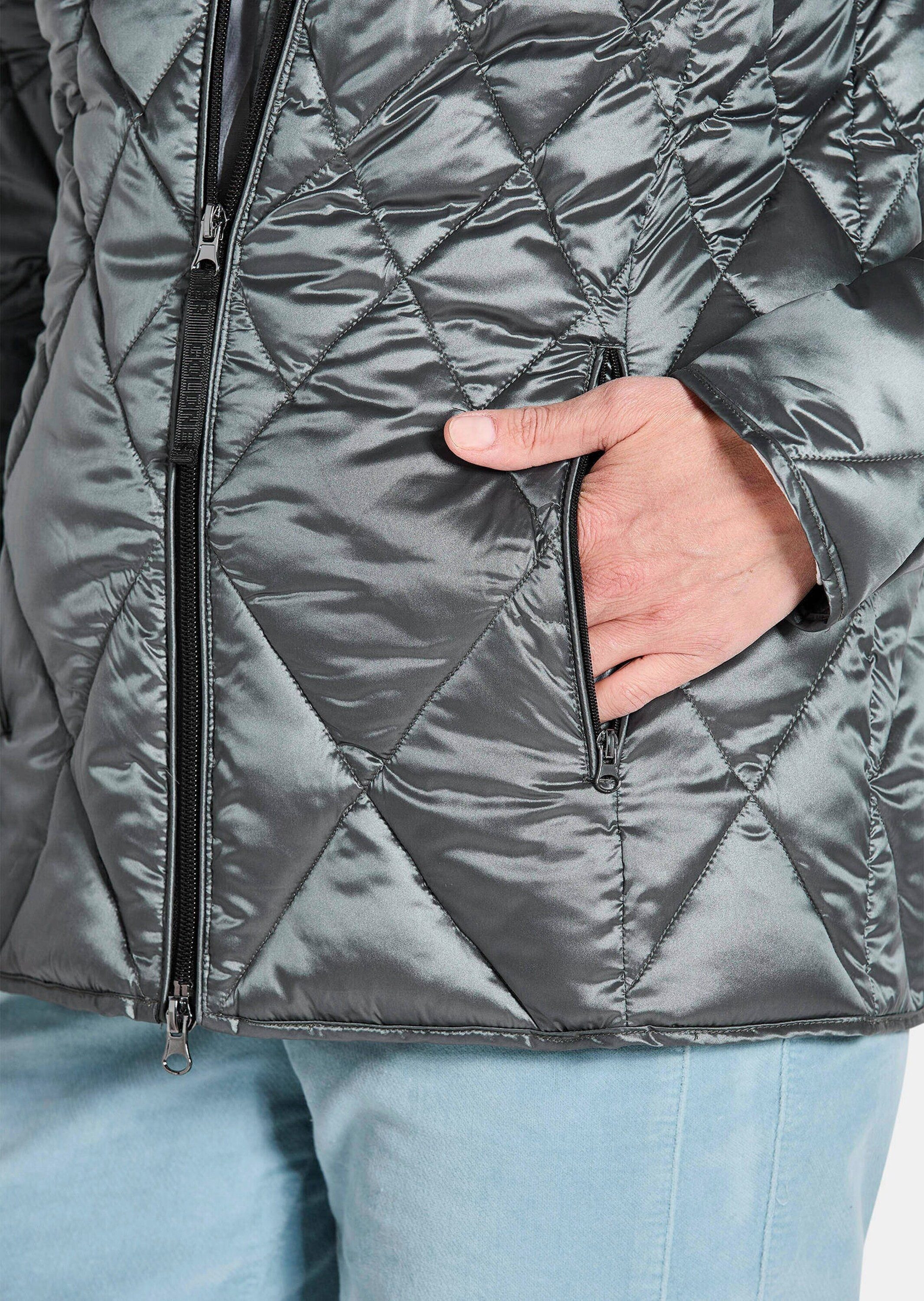GOLDNER Outdoorjacke Kurzgröße: Winterjacke mit Metallic-Glanz Kapuzenjacke mit Stehkragen, 2-Wege-Reißverschluss und Langarm