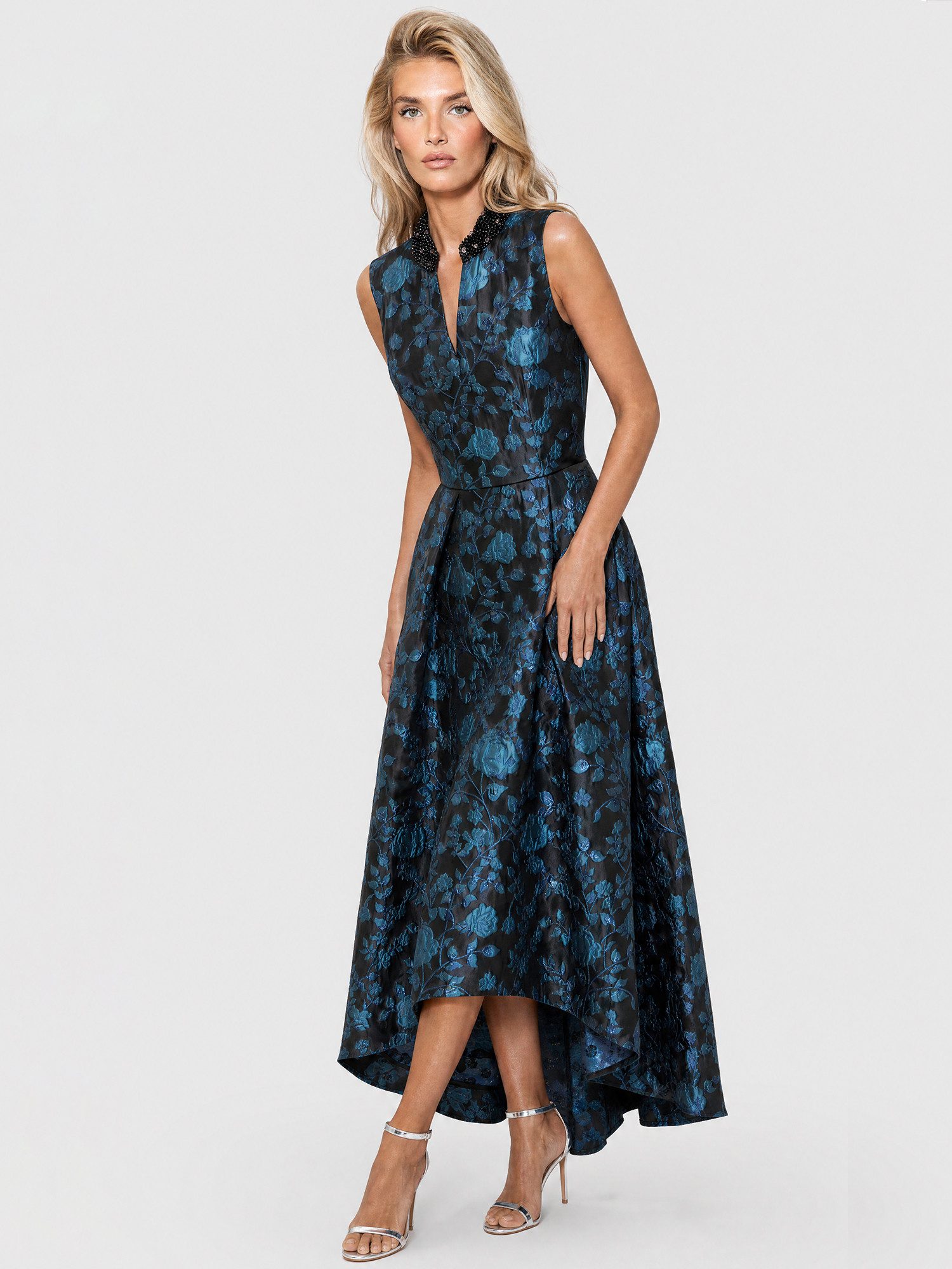 Apart Abendkleid mit Blüten- und Blättermuster