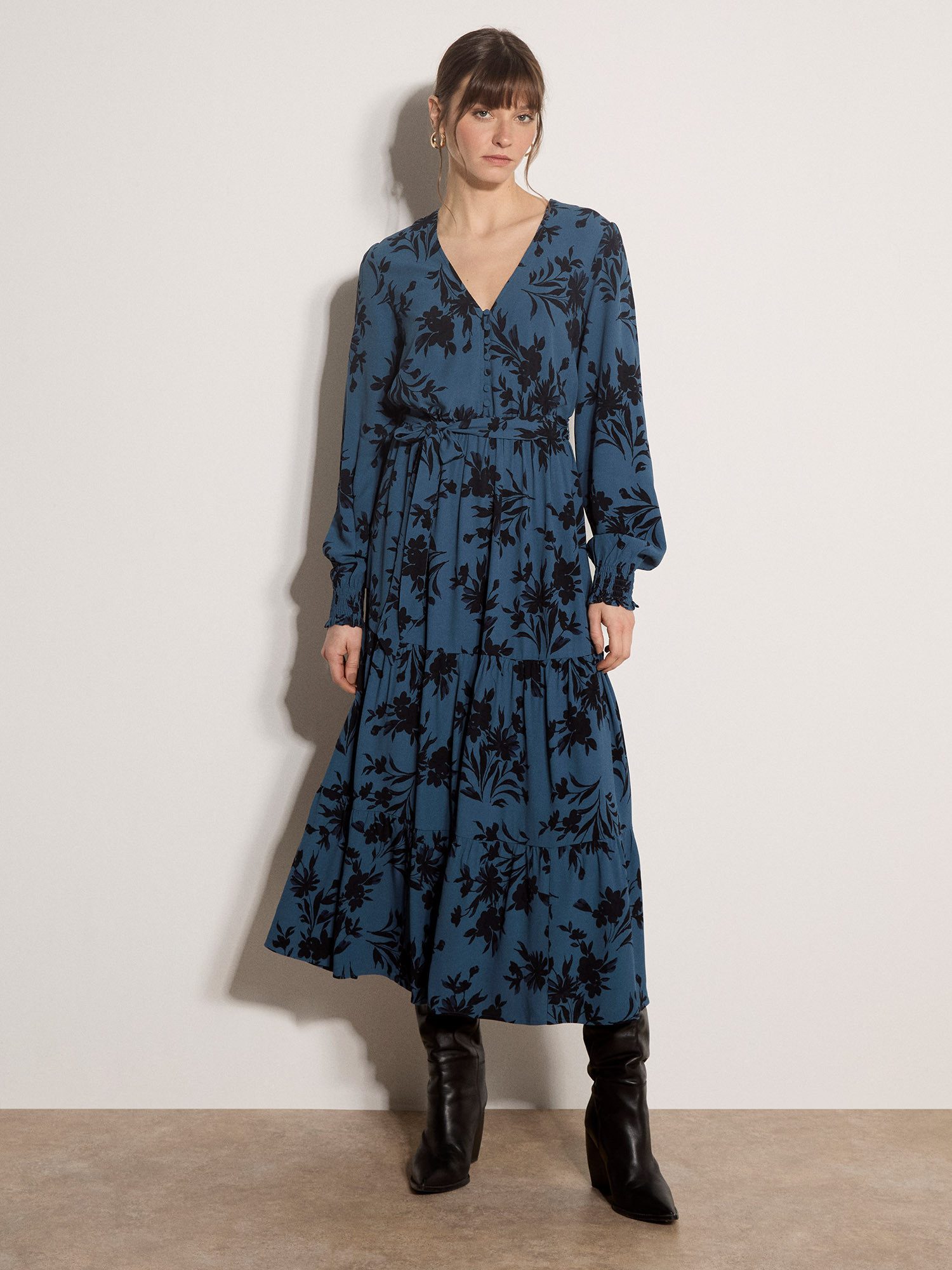 Apricot Midikleid Crêpekleid in wadenlänge (mit Stoffgürtel) mit Blumenmuster