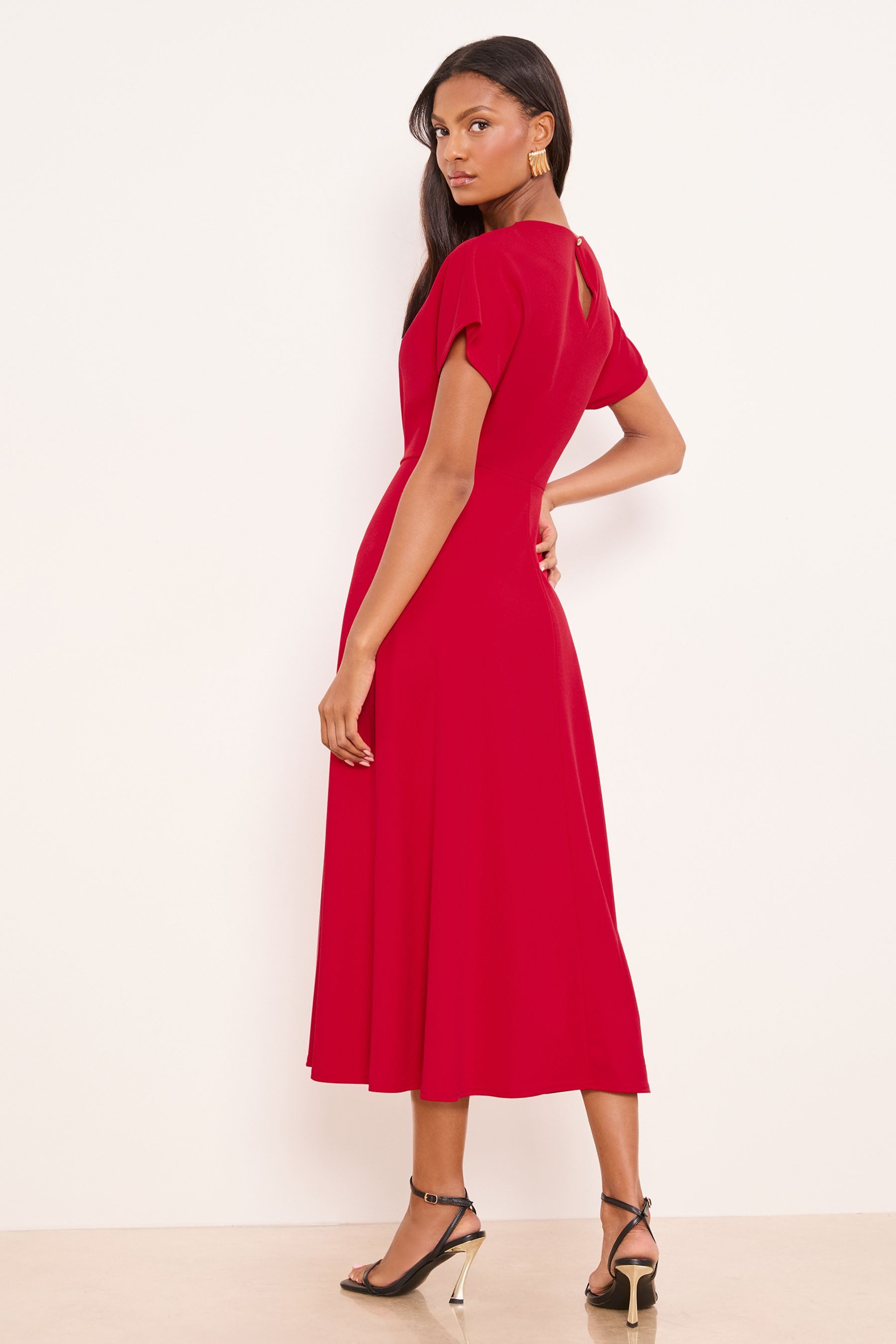 LIPSY Midikleid Lipsy Midikleid mit seitlichem Knoten, Regular (1-tlg)