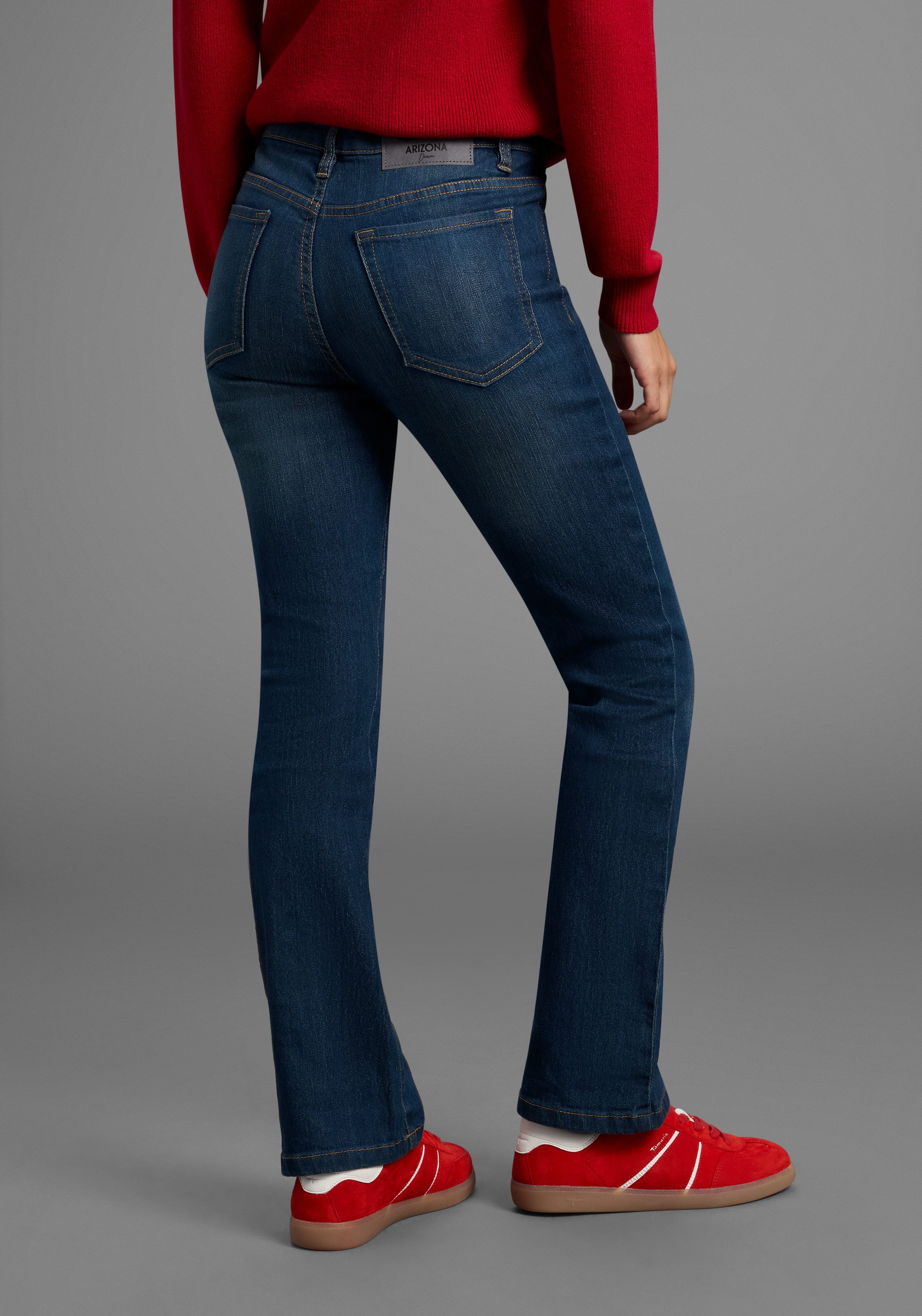 Arizona Bootcut-Jeans Baby-Boot Bootcut-Stil, figurbetonte Passform, mit Used-Effekten