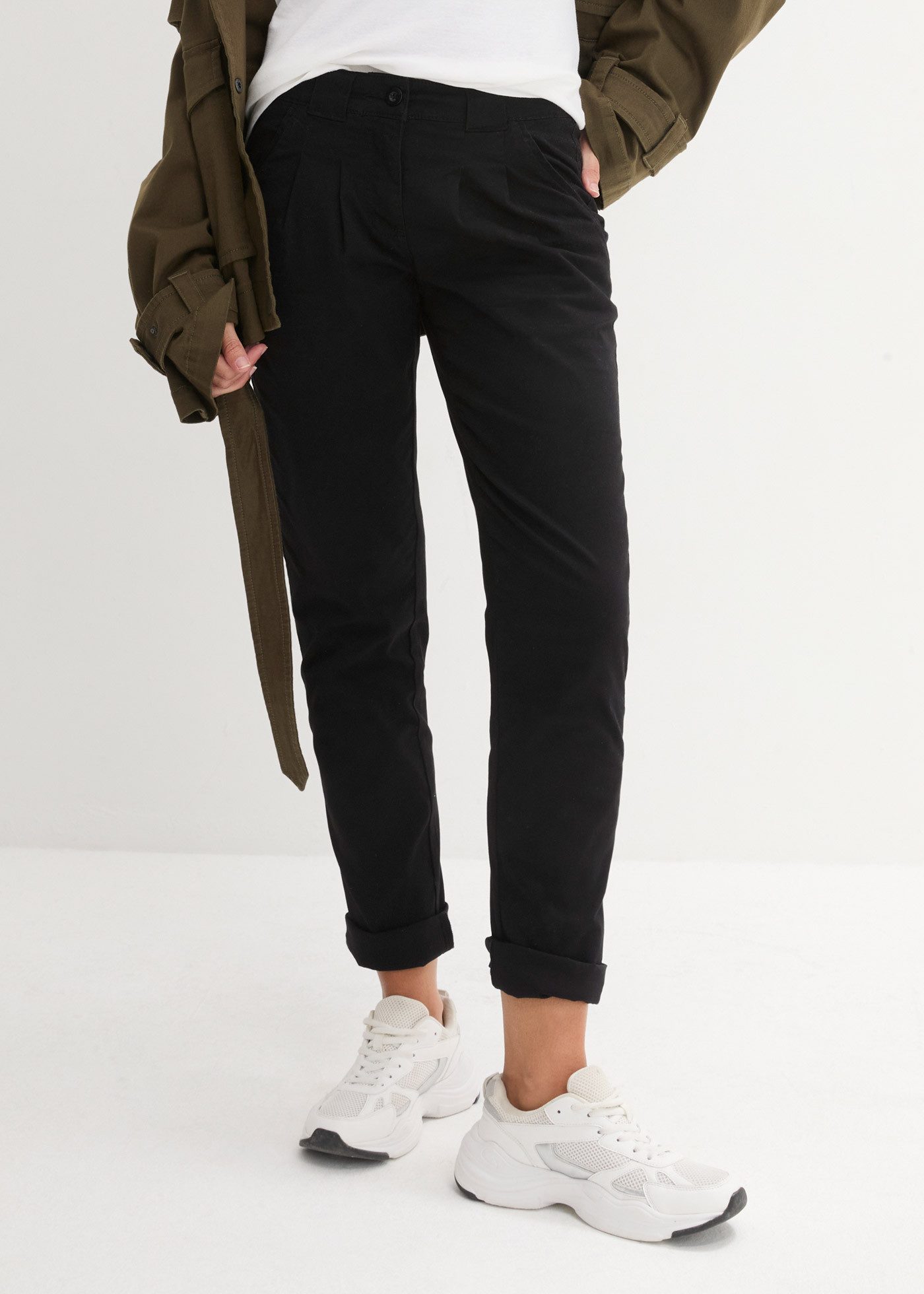 bonprix Chinohose schmale Form, mit Bundfalten und praktischen Taschen günstig online kaufen