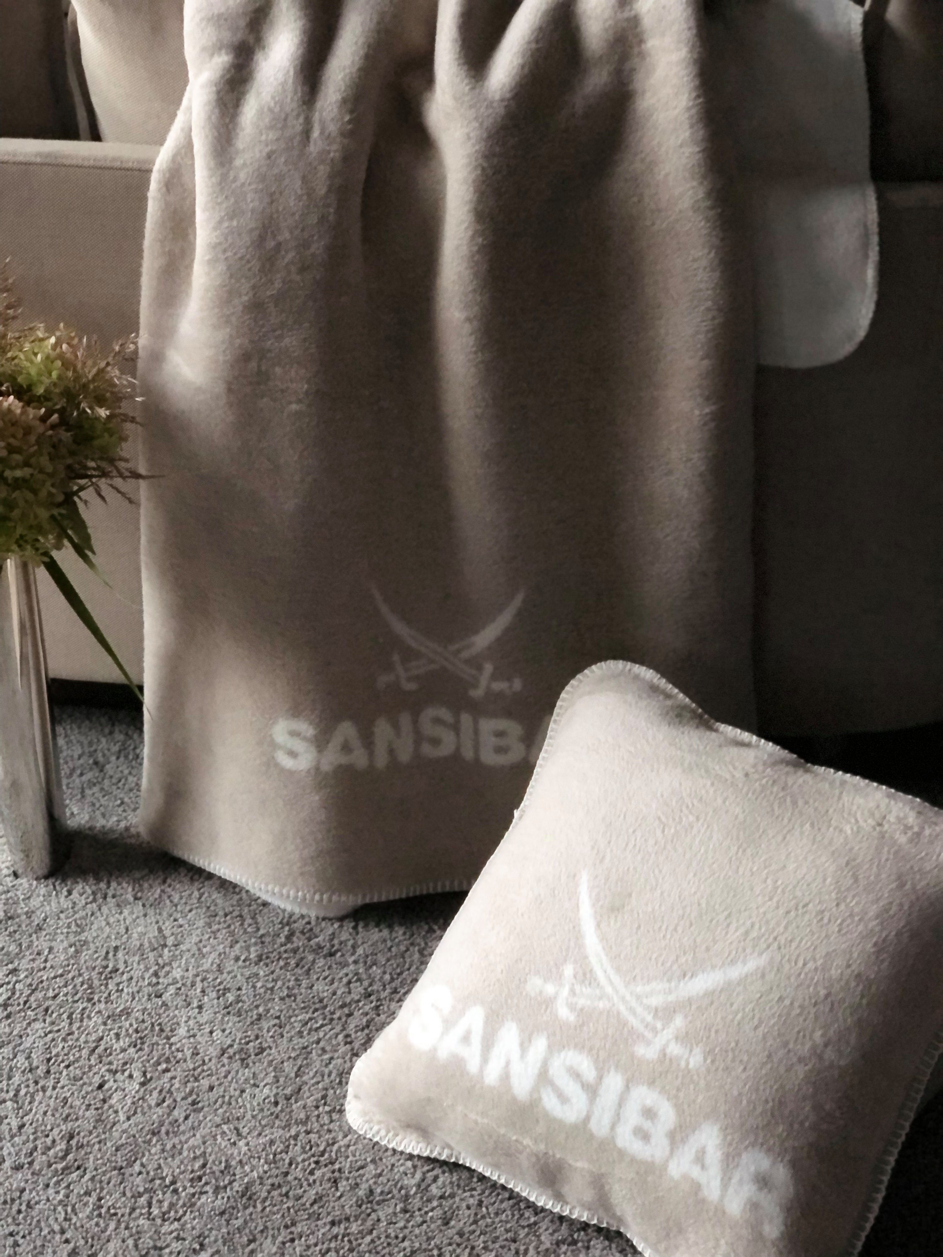 Plaid Jacquard Wohndecke „Doubleface“, Sansibar Plaid, 150x200 cm, Sansibar Sylt, wunderbar warm & pflegeleicht, feine Jacquard Qualität