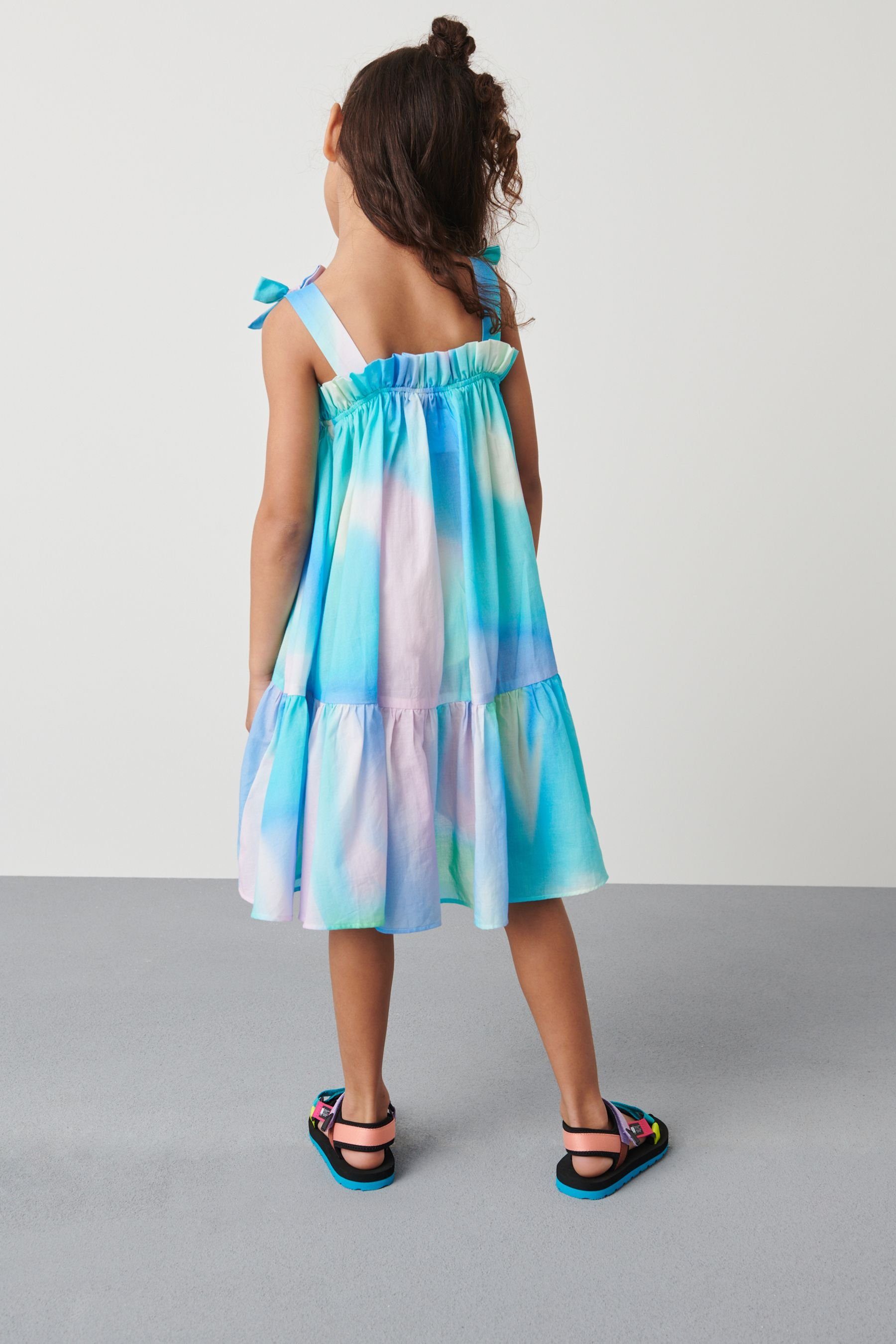 Kleid mit Trägern Next (1-tlg) Tie-Dye Blue/Pink gebundenen Sommerkleid