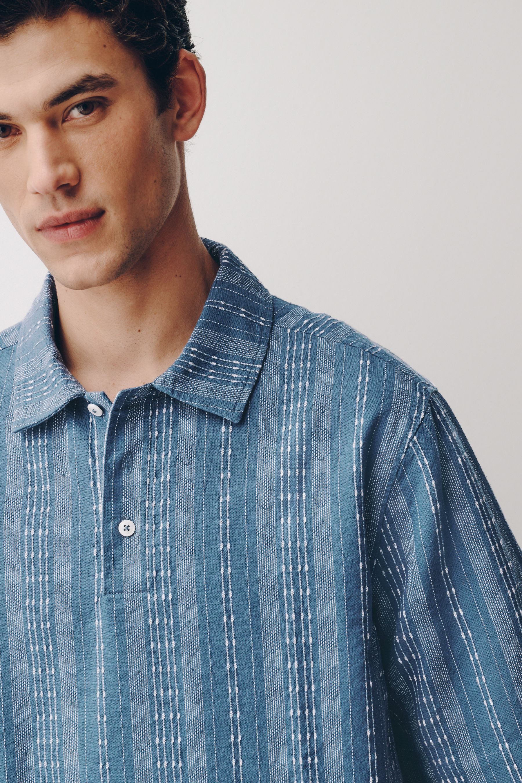Next Poloshirt Kurzärmeliges Polohemd mit vertikalen Streifen (1-tlg) – Bild 5 von 5