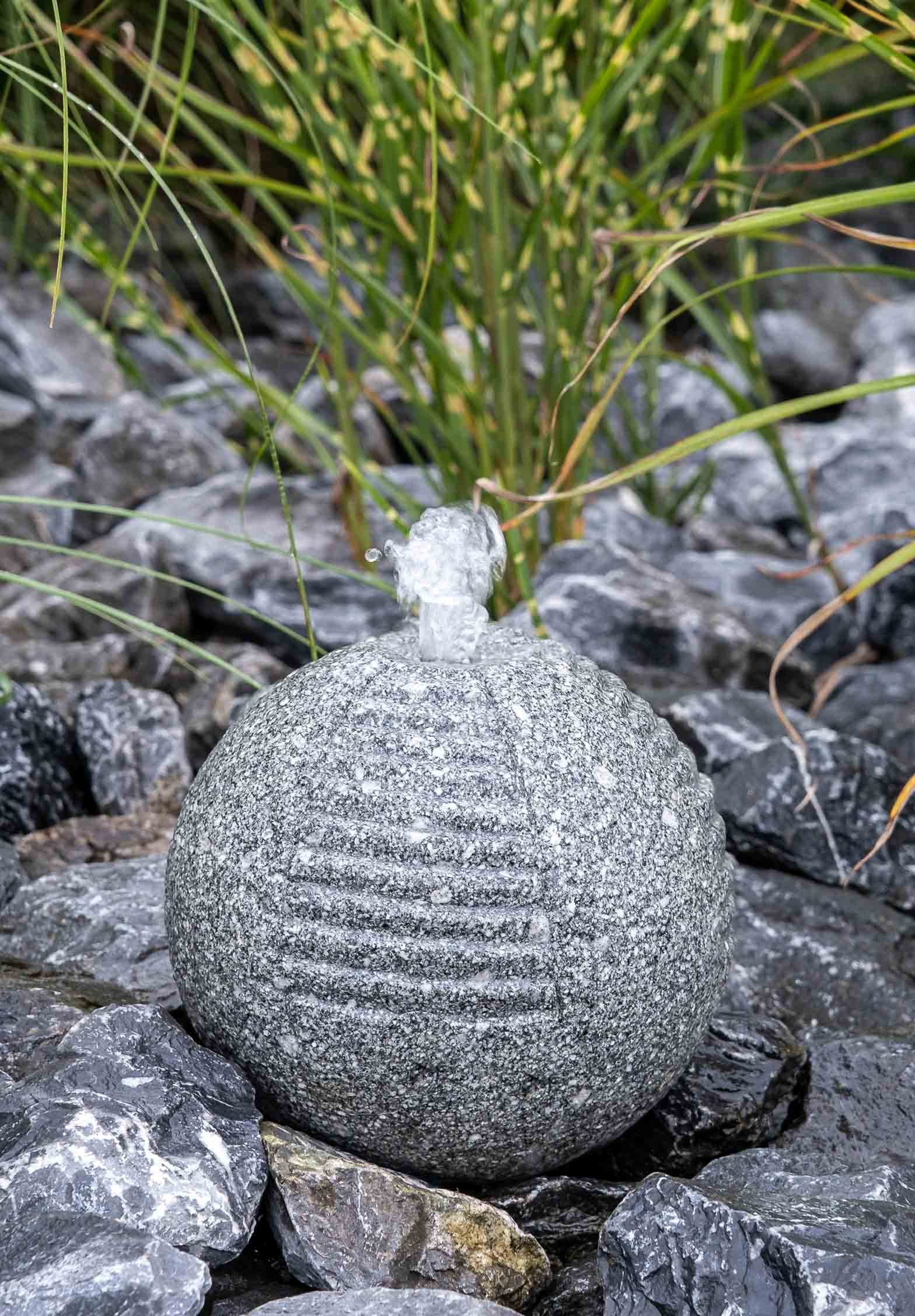 IDYL Gartenfigur IDYL GranitStein Kugel mit Streifen und Loch, Granit