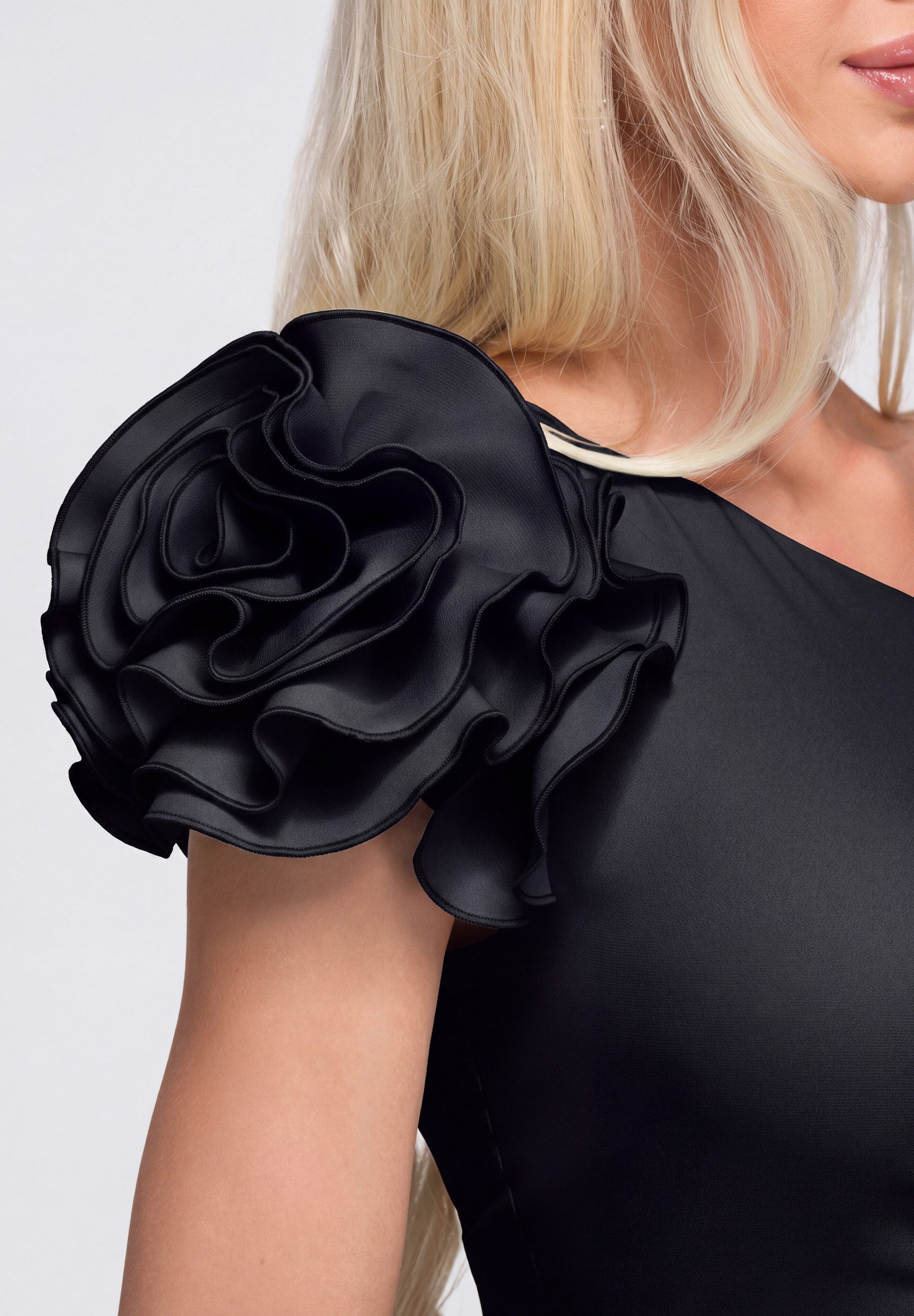 OMBRE Abendkleid Abendkleid mit asymmetrischem Schnitt und Rüschen Schwarz L (kein Set, 1-tlg) in Unifarbe – Bild 4 von 5