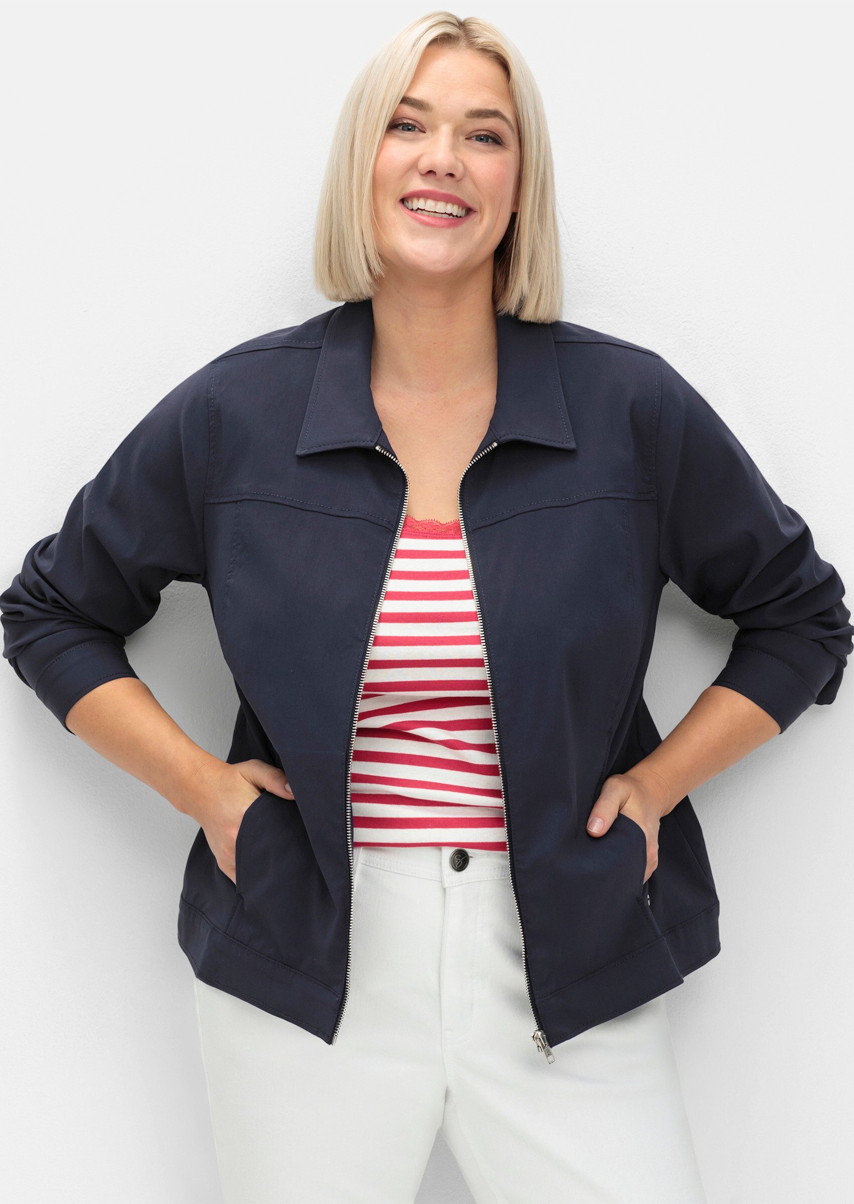 Sheego Allwetterjacke Kurzjacke . aus Bengalin, in taillierter Form günstig online kaufen