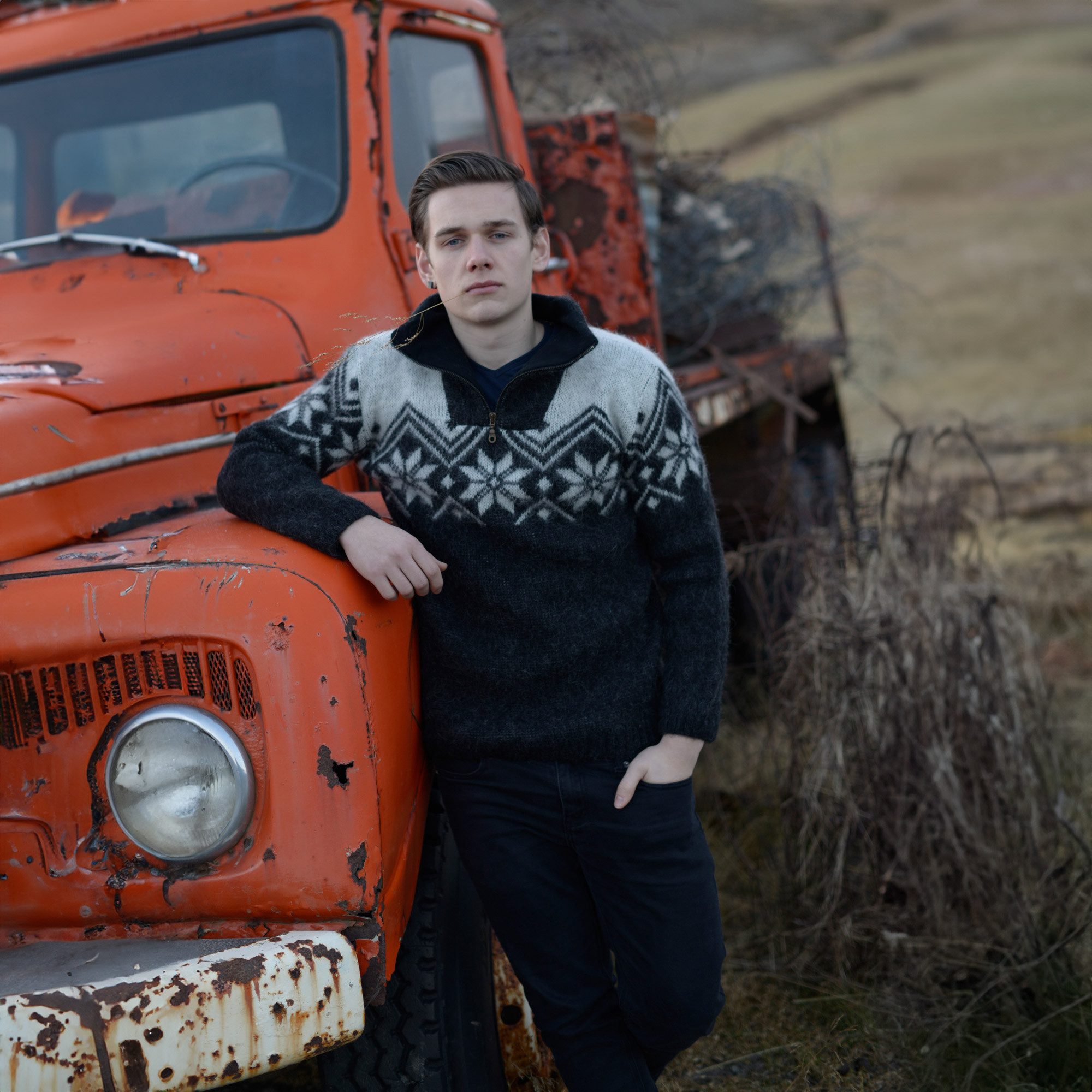 KIDKA Wollpullover - Norweger Woll-Troyer für Damen / Herren - Farbe schwarz kombi - aus rauer isländischer Wolle