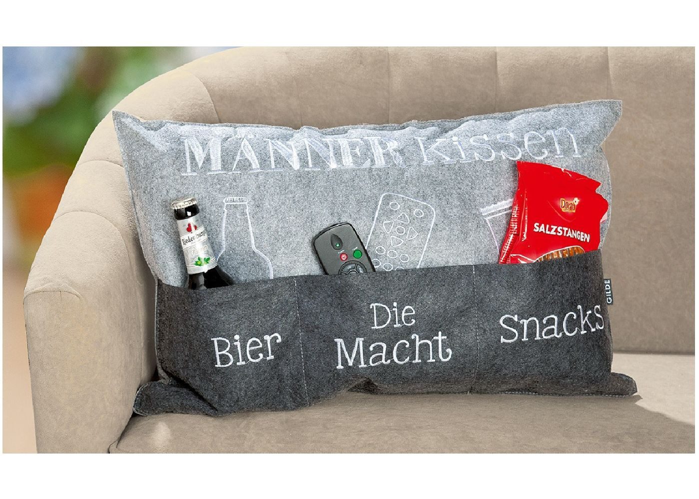 GILDE Dekokissen Männerkissen 45519 – „Bier, die Macht & Snacks“ – Grau – 60 × 39 cm – Bild 2 von 2