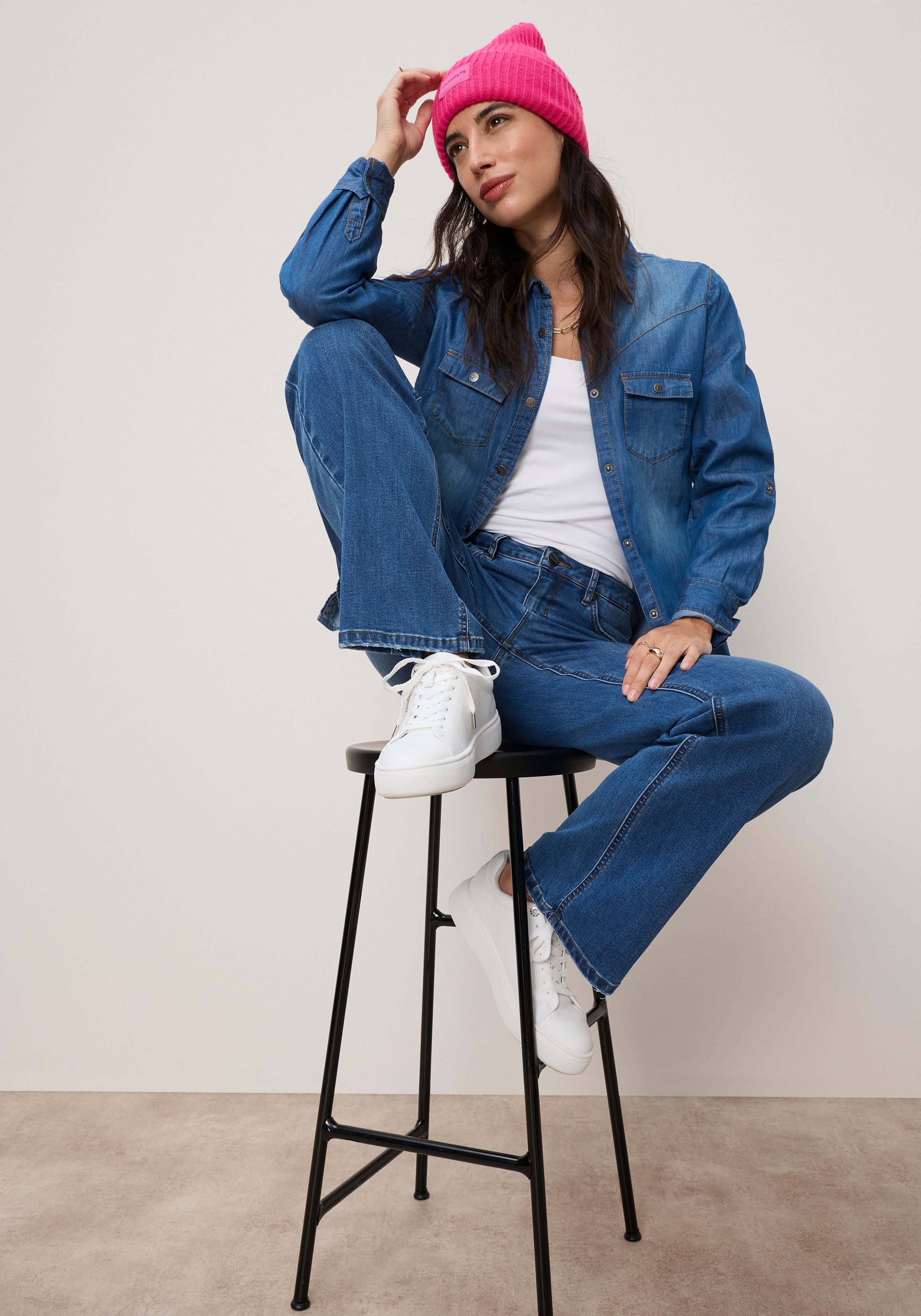 Zum Outfit 11