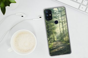 MuchoWow Handyhülle Wald - Weg - Sonne - Bäume - Grün - Natur, Phone Case, Handyhülle OnePlus Nord N10 5G, Silikon, Schutzhülle