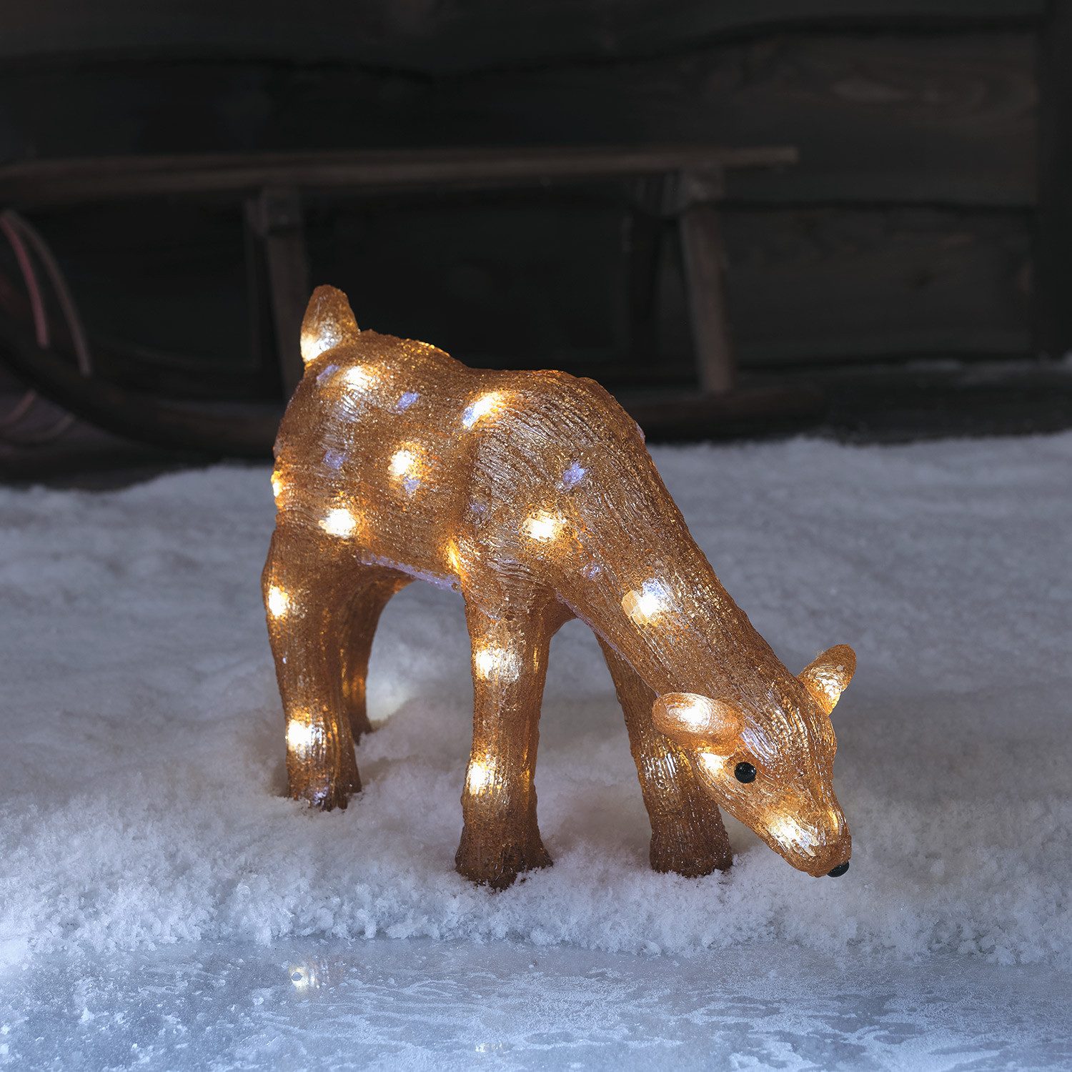 Lights4fun LED Dekofigur Grasendes Acryl LED-Rentier Hirschkuh