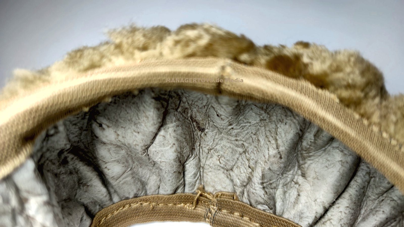 IWH Lambskin Steering Wheel Cover, Steering Wheel Rim Cover, Fur Steering Wheel Cover, 100% Genuine Lamb