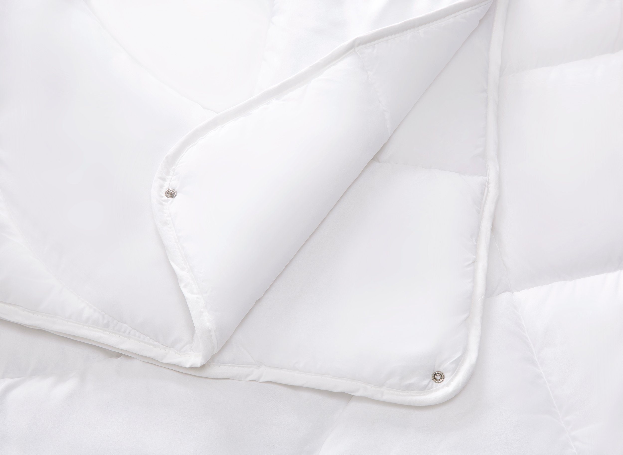Irisette Microfaserbettdecke Steppbett Micro Thermo, Füllung: Markenhohlfaser irisette®, Bezug: soft und anschmiegsam, waschbar bis 60°C, entwickelt in Deutschland