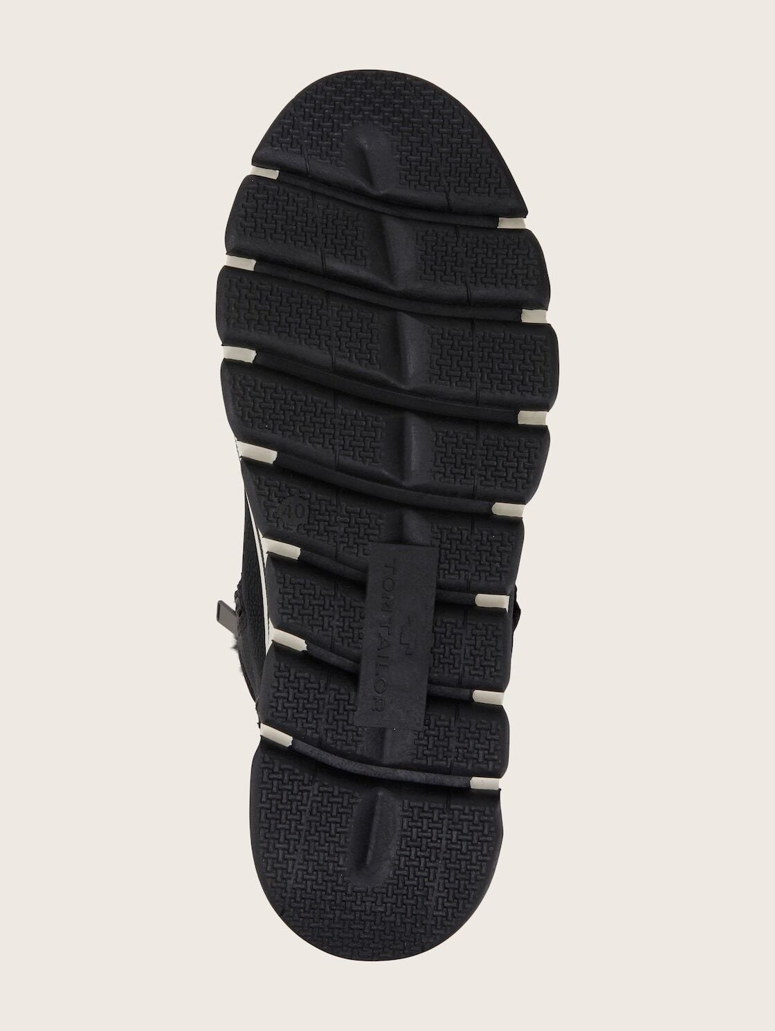 TOM TAILOR Shoes Licence Winterboots Gefütterte Stiefel mit Plateau