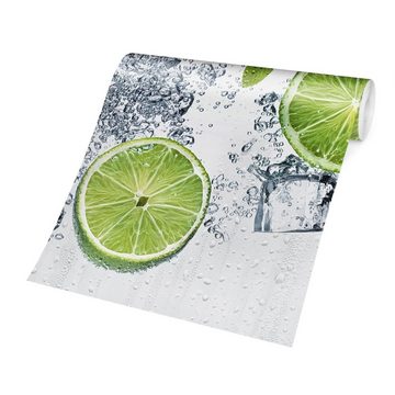 Bilderdepot24 Küchentapete Küche Erfrischende Limette Eiswürfe Wasser Kulinarisch Modern, Glatt, Matt, (Inklusive Gratis-Kleister oder selbstklebend), Küche Esszimmer Bildtapete Fototapete Vliestapete Wandtapete