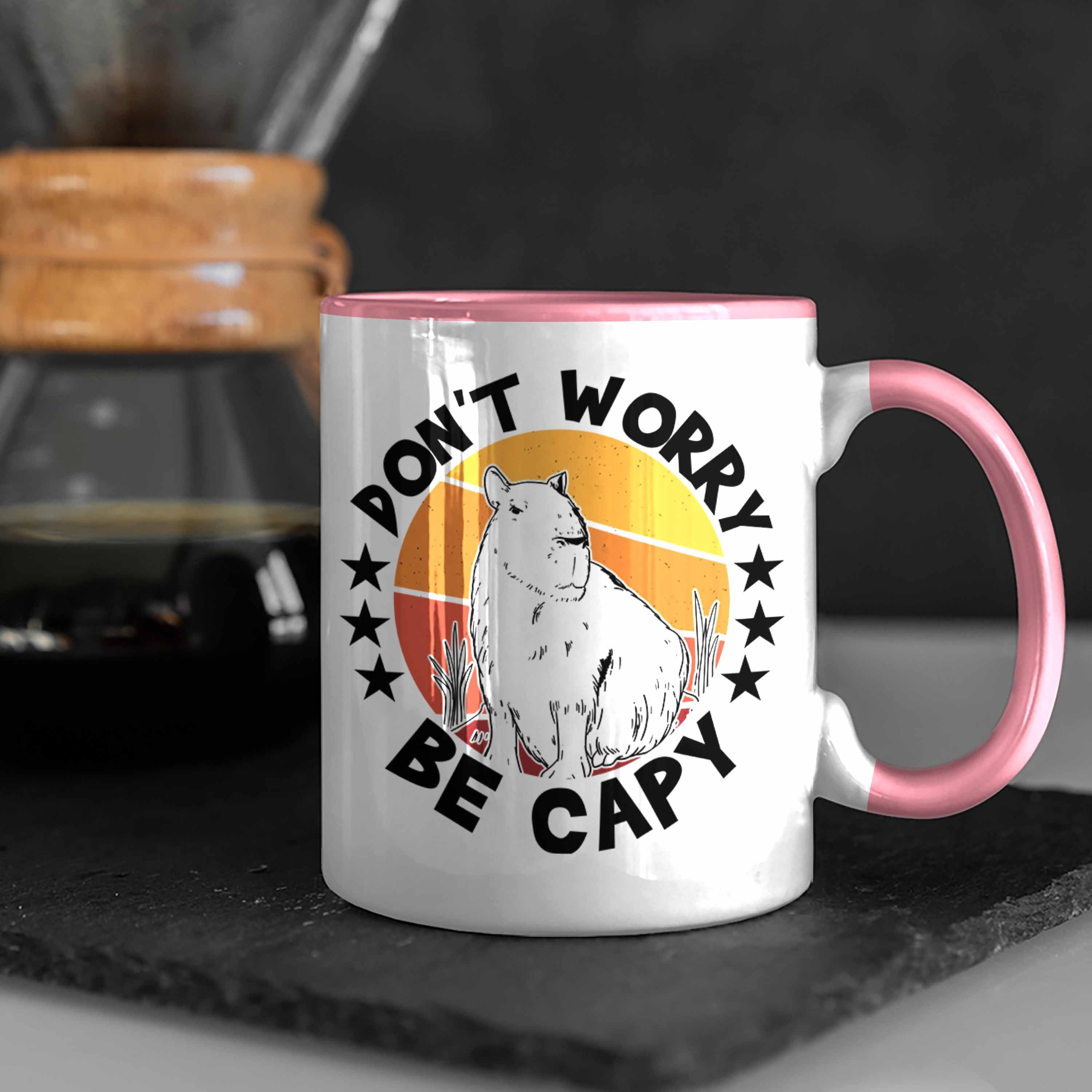 Trendation Tasse Tier Rosa Geschenk für Don't Capy Capybara Kaffeetasse Tasse Worry Be Capyb