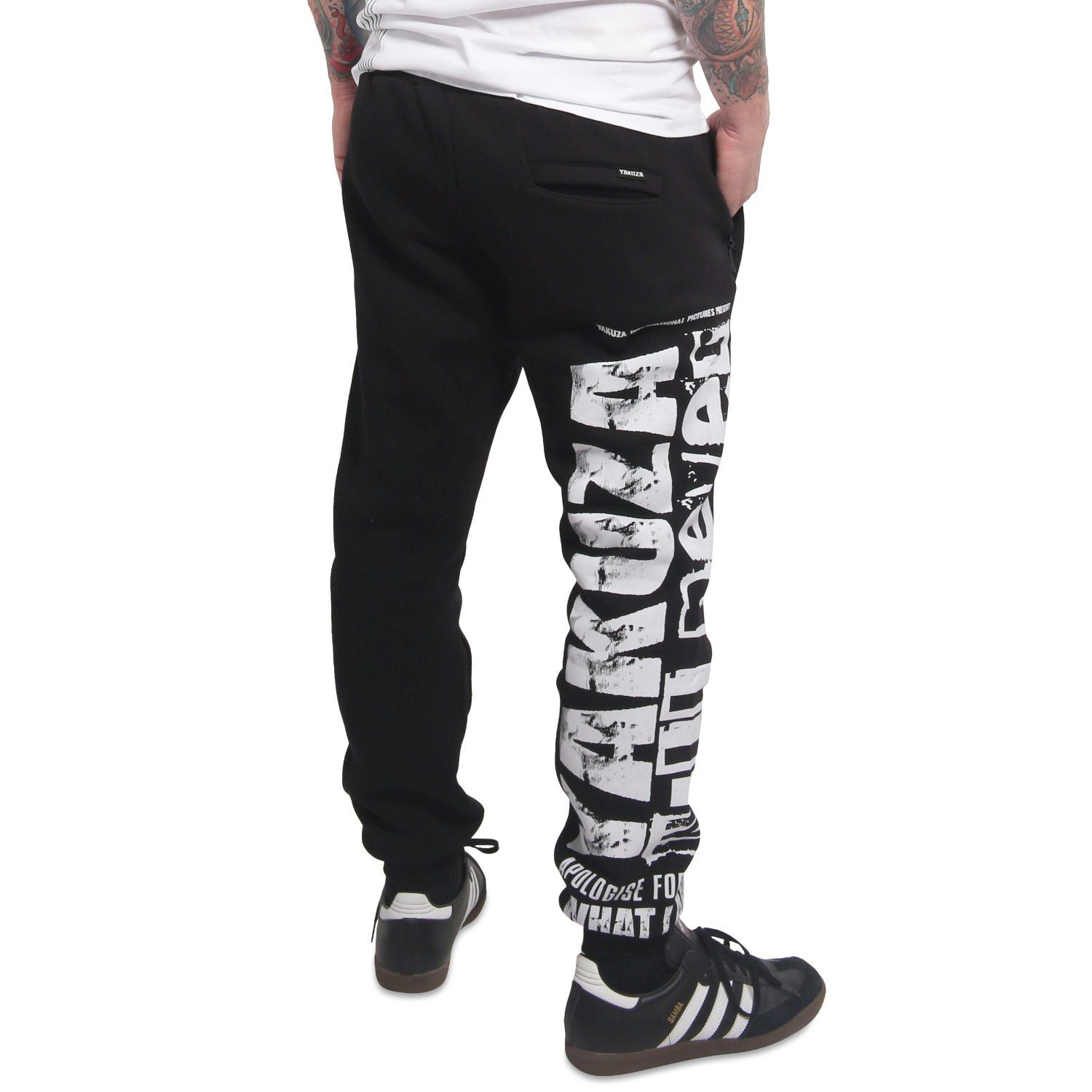 YAKUZA Jogginghose Apologise mit silbernen Metallic-Print