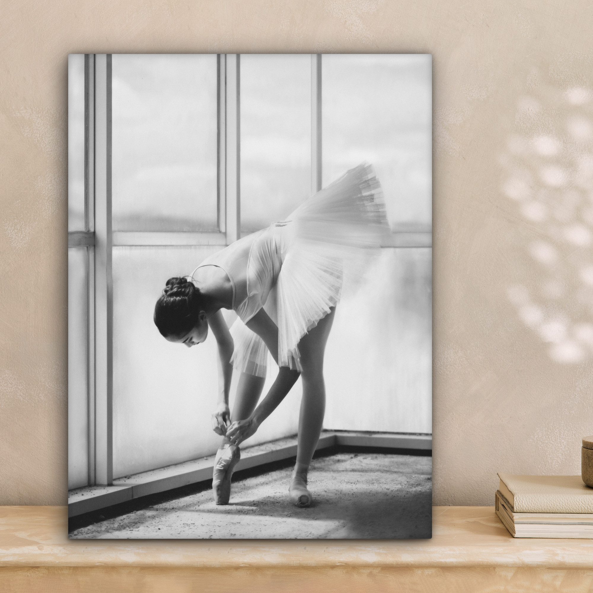 OneMillionCanvasses® Leinwandbild Frau - Ballett - Ballerina - Ballettschuhe - Schwarz und weiß, Fotodruck (1 St), Leinwand Bilder für Wohnzimmer Schlafzimmer 30x40 cm