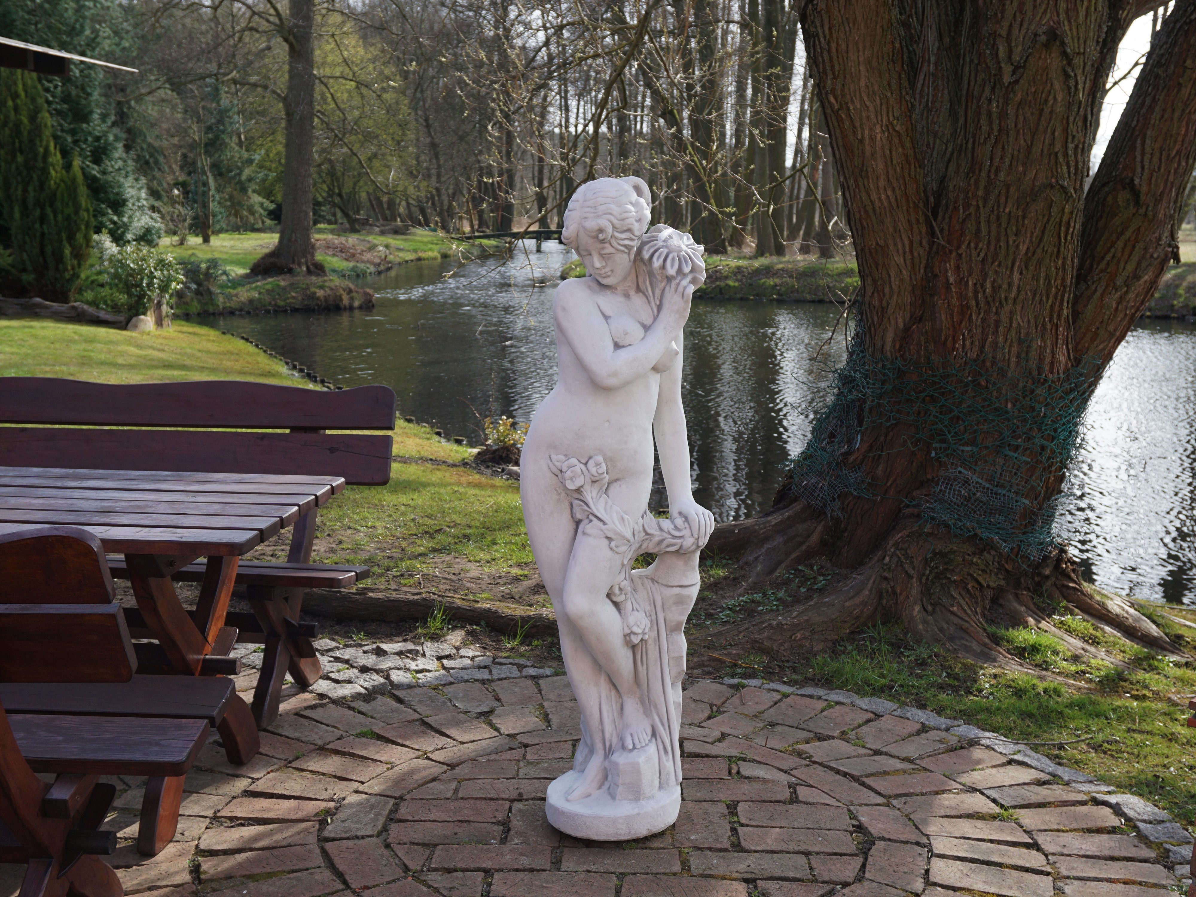gartendekoparadies.de Gartenfigur Statue Venus mit Wasserlauf, Steinfigur, Steinguss, H. 141 cm, 125 kg, Frostsicher