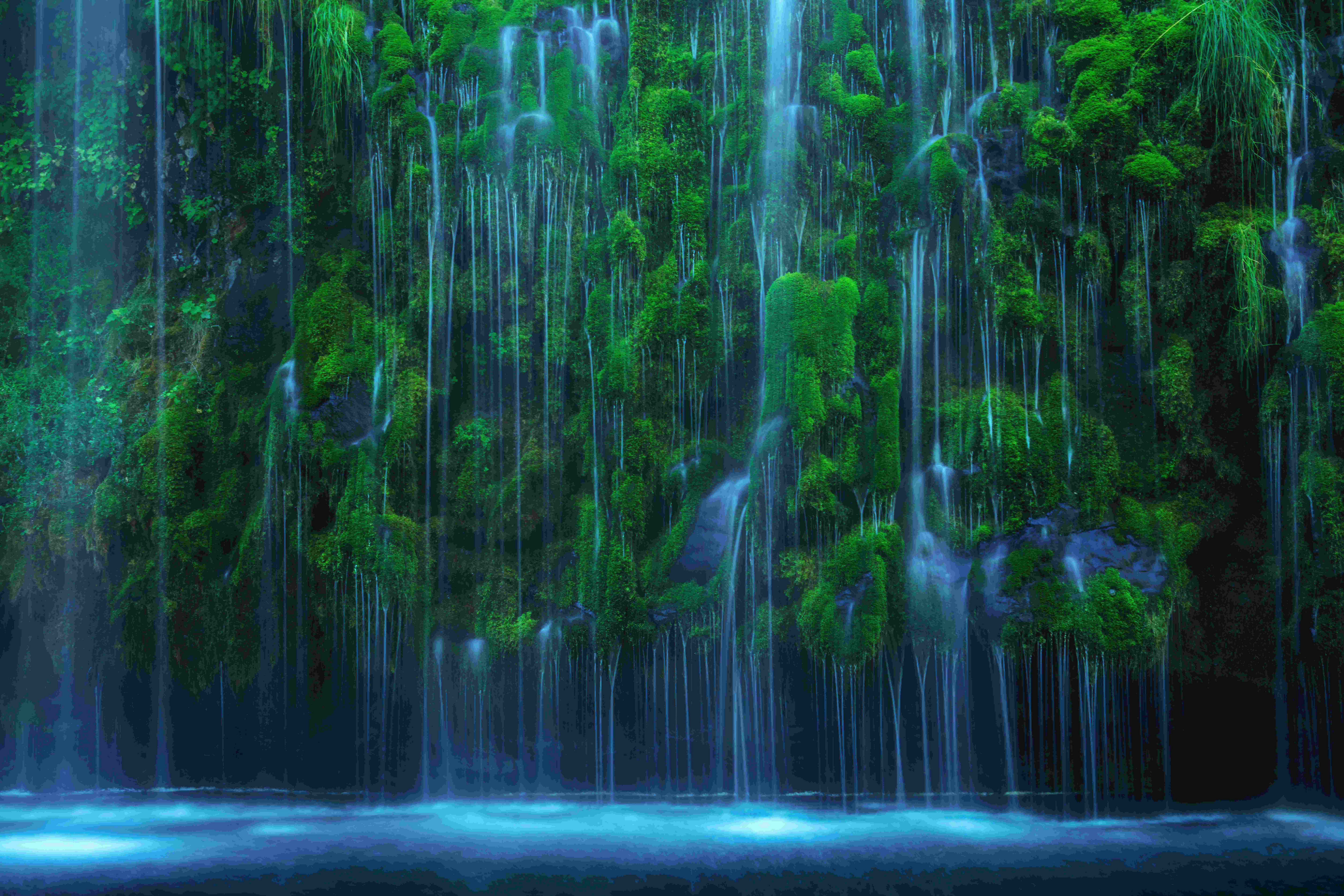 Papermoon Fototapete VLIES-Tapete Premium Natur Wasserfall Bäume Grün Wasser, Kleister KOSTENLOS, reduziert, 3D-Effekt, restlos trocken abziehbar, (komplett Set inkl. Tapetenkleister, 8519), Wandtapete Bild Dekoration Wand-Dekor Motiv Tapete Poster