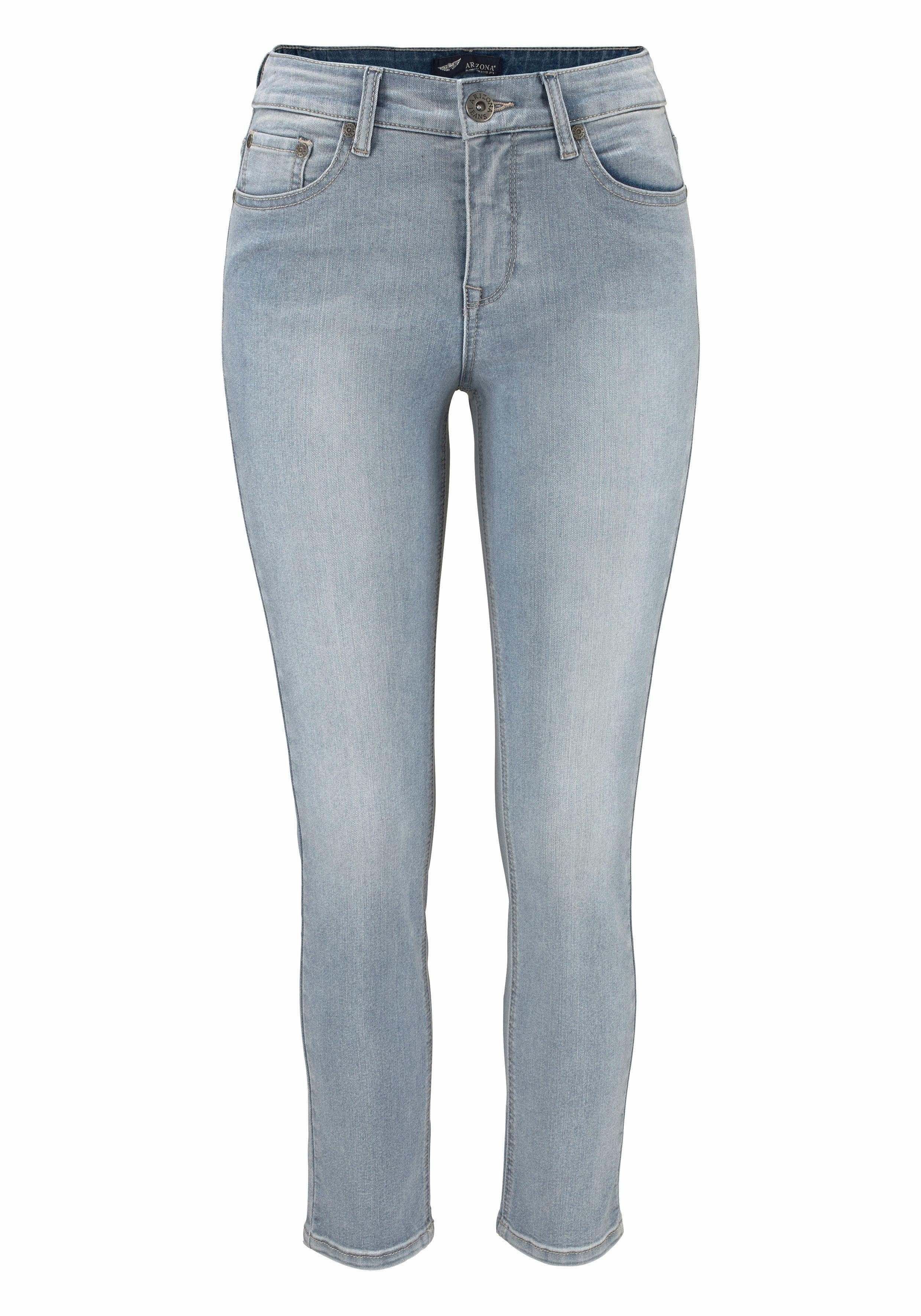 Arizona 7/8-Jeans Shaping eng anliegend, Röhrenjeans, Used-Waschung, High-Waist, 7/8-Länge. Reduzierter Preis € 35,99. Unverbindliche Preisempfehlung € 39,99, (€ 35,99 pro 1 Stk)