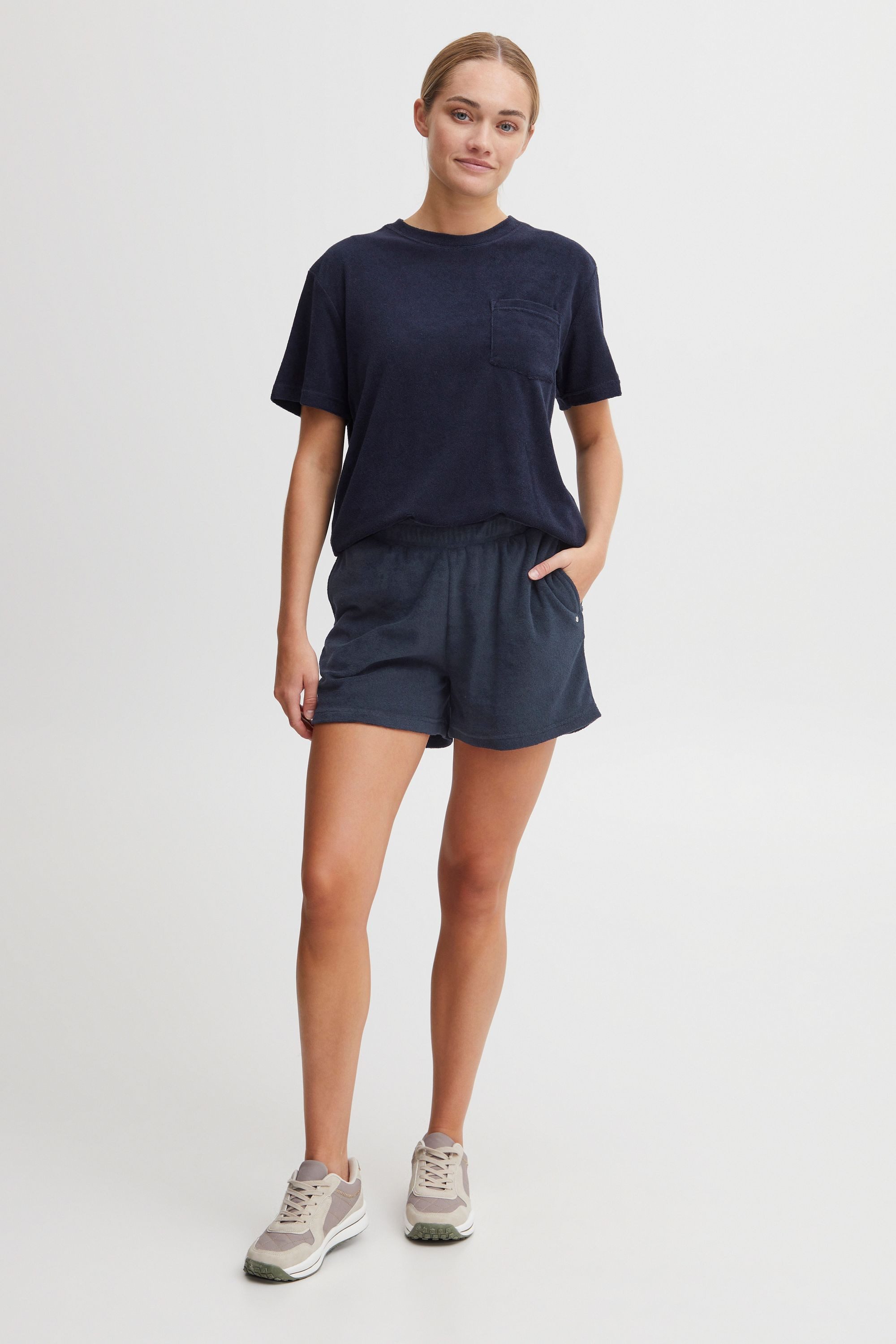 OXMO Sweatshorts OXFrinka SH - 21800159-ME günstig online kaufen