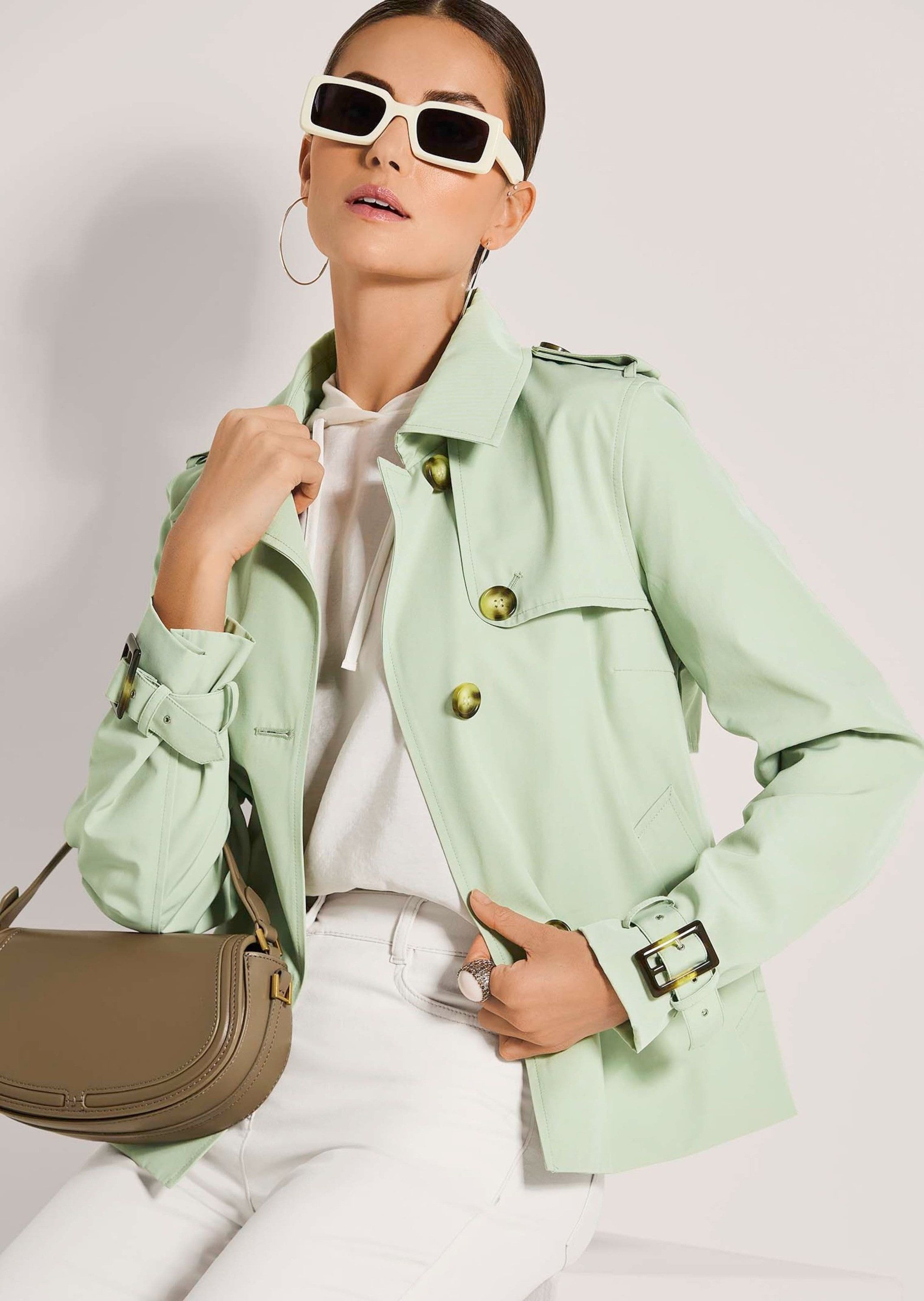 MADELEINE Trenchcoat Verkürzte Trenchjacke mit Taschen Sommerlicher Trench-Style mit Hemdkragen, Langarm
