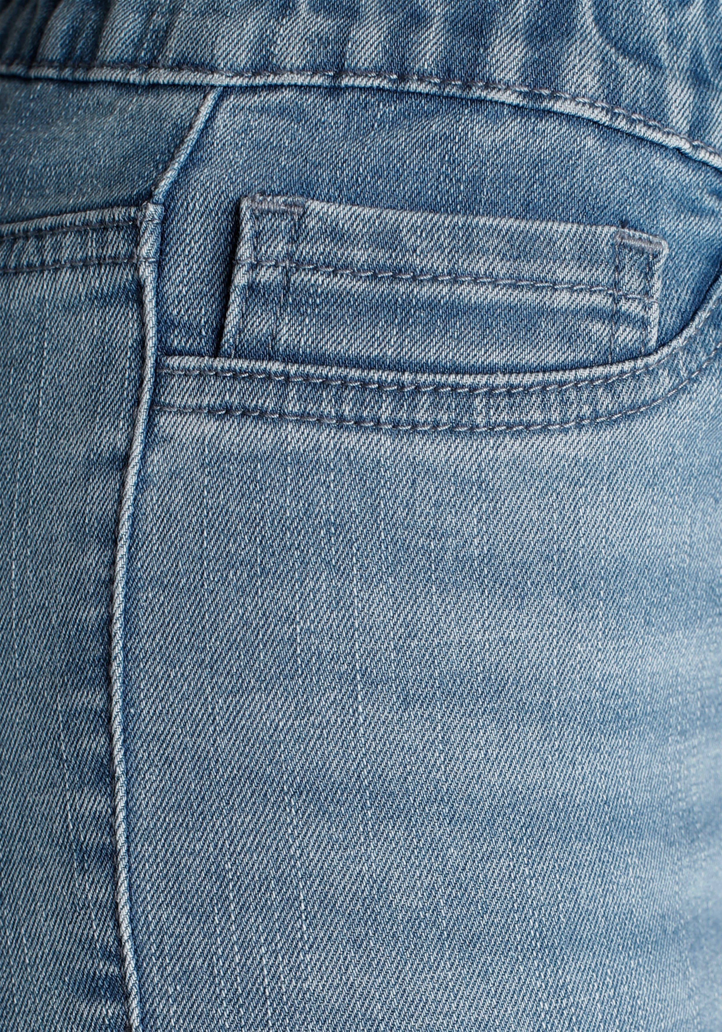 Arizona Jeansjeggings mit leichtem Thermo Effekt extra-eng geschnitten, hohe Leibhöhe, mit Coinpocket
