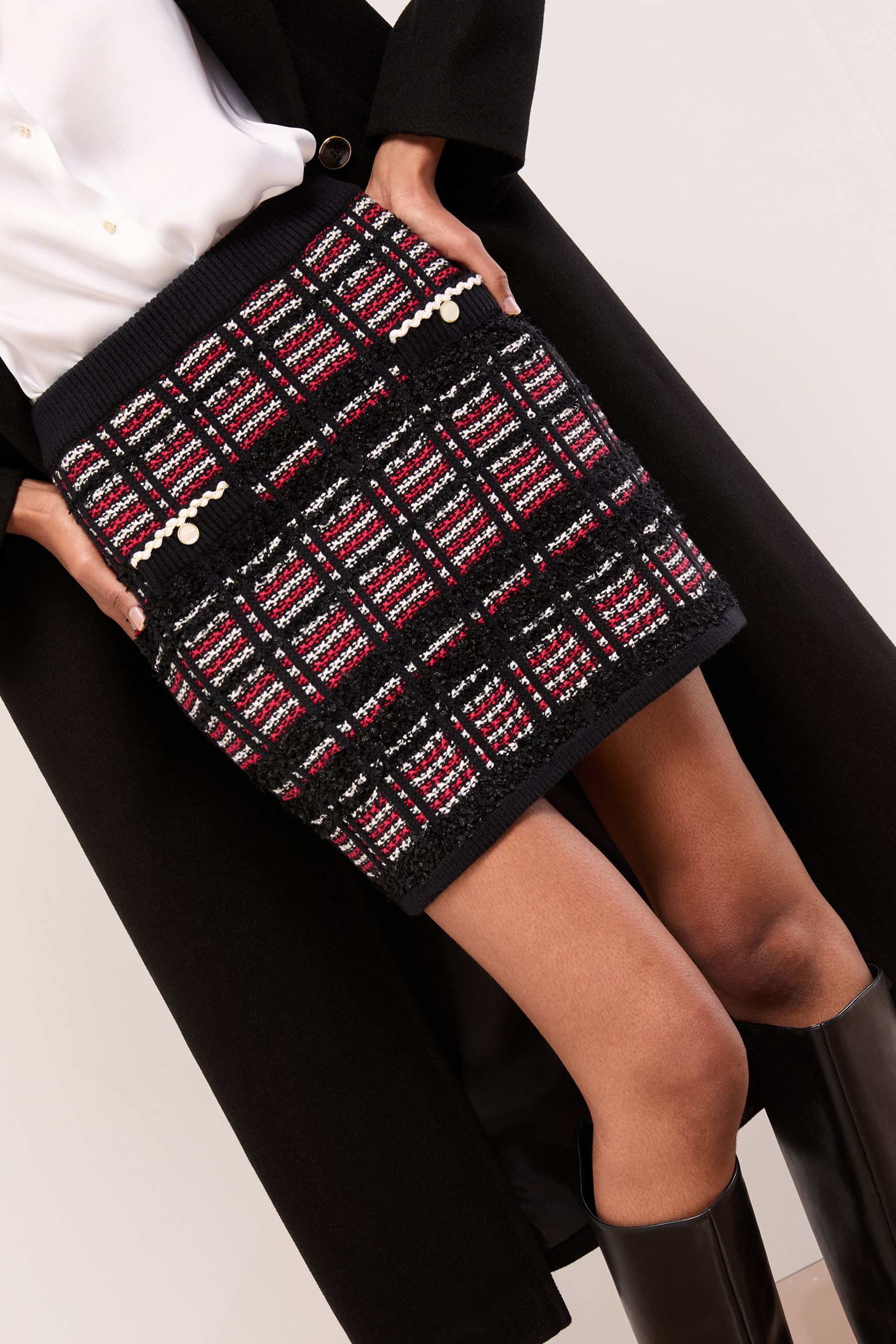 LIPSY Minirock Lipsy karierter Bouclé-Strickrock mit Besatz (1-tlg)