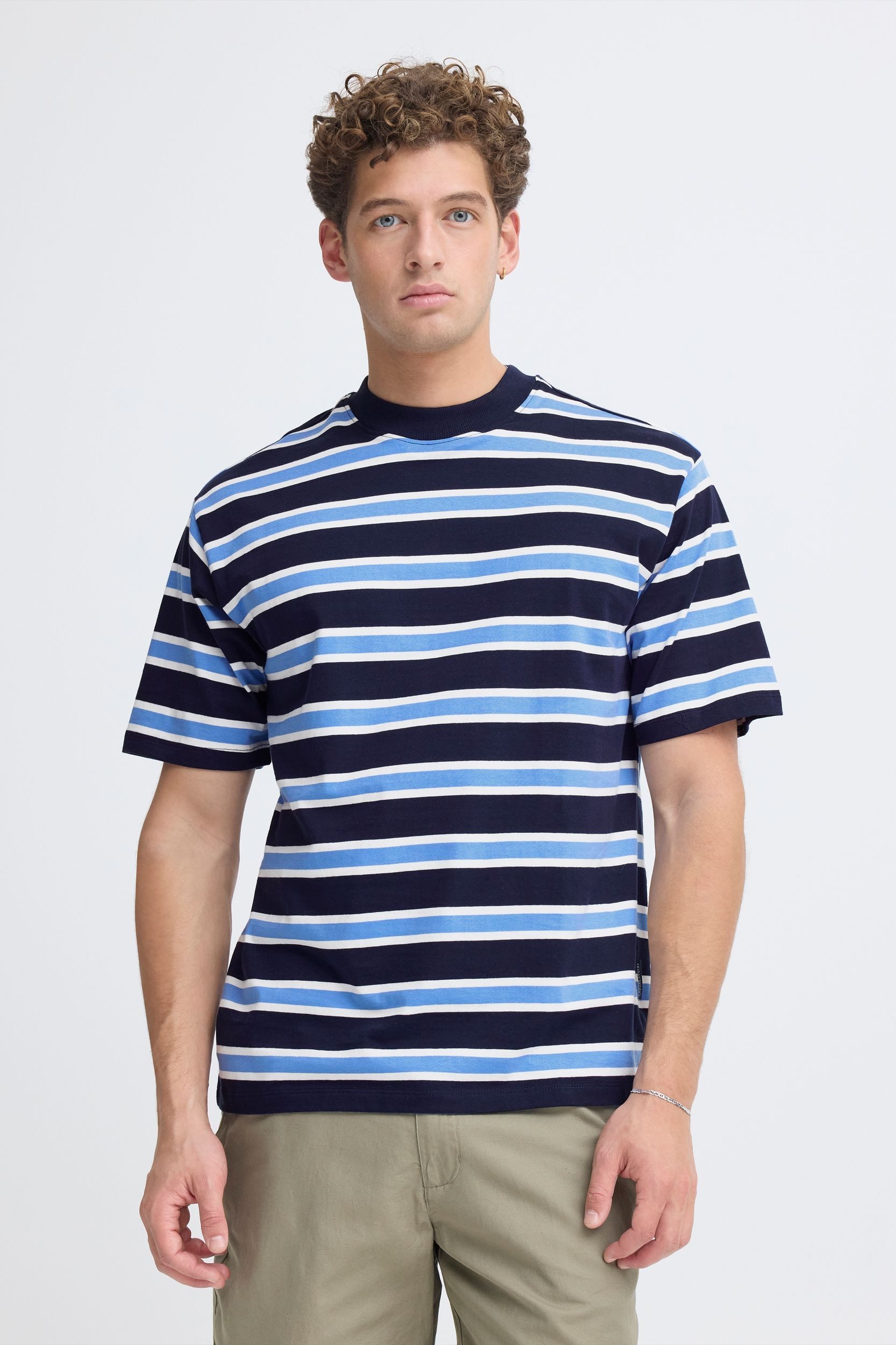 Casual Friday T-Shirt Gestreiftes Design Rundhalsausschnitt für Herren (1-tlg) Baumwolle Normal Fit Rundhals Kurzarm Gestreift atmungsaktiv – Bild 3 von 5
