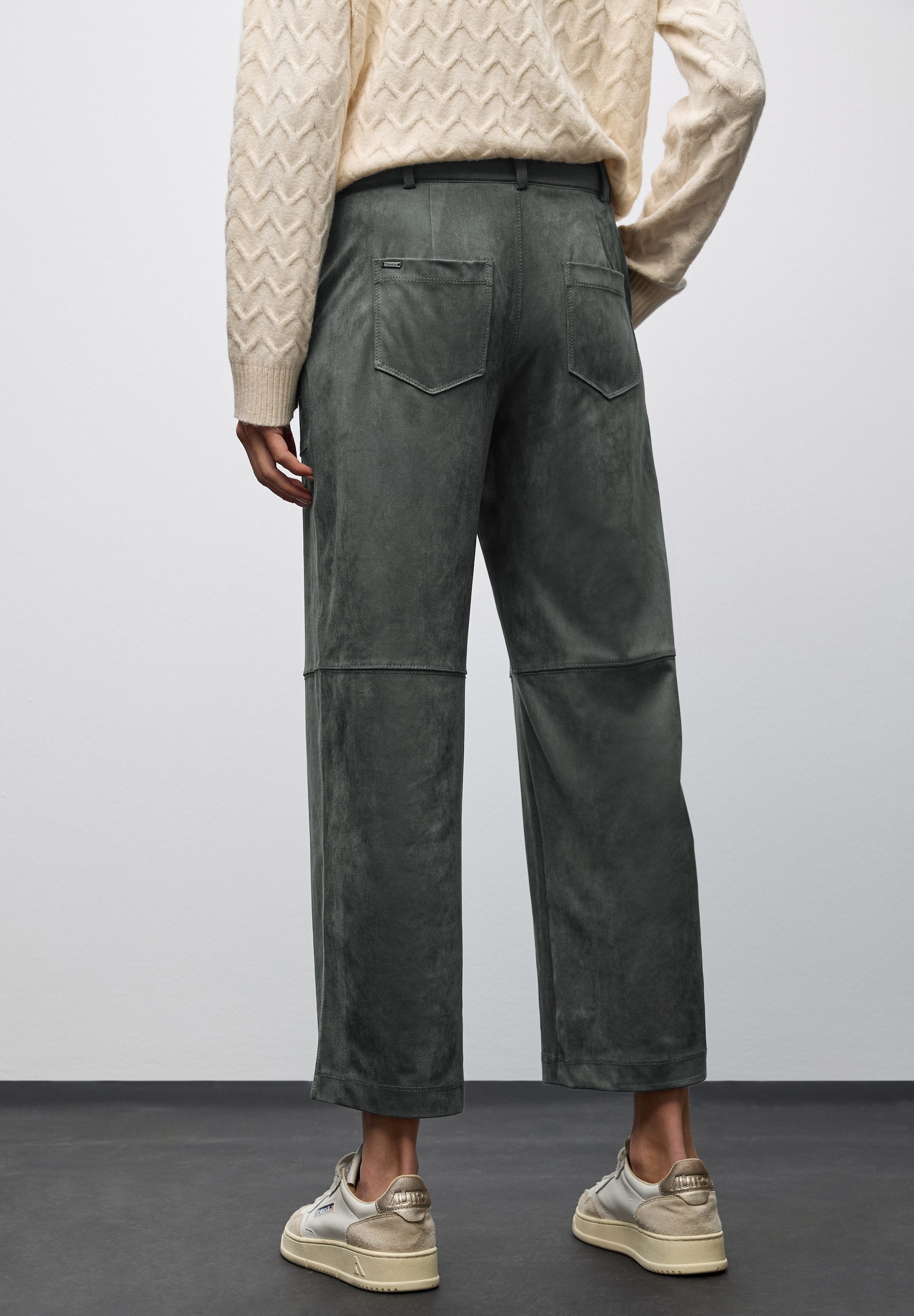 STREET ONE Stoffhose Velour - mit Stretch und Eingrifftaschen günstig online kaufen