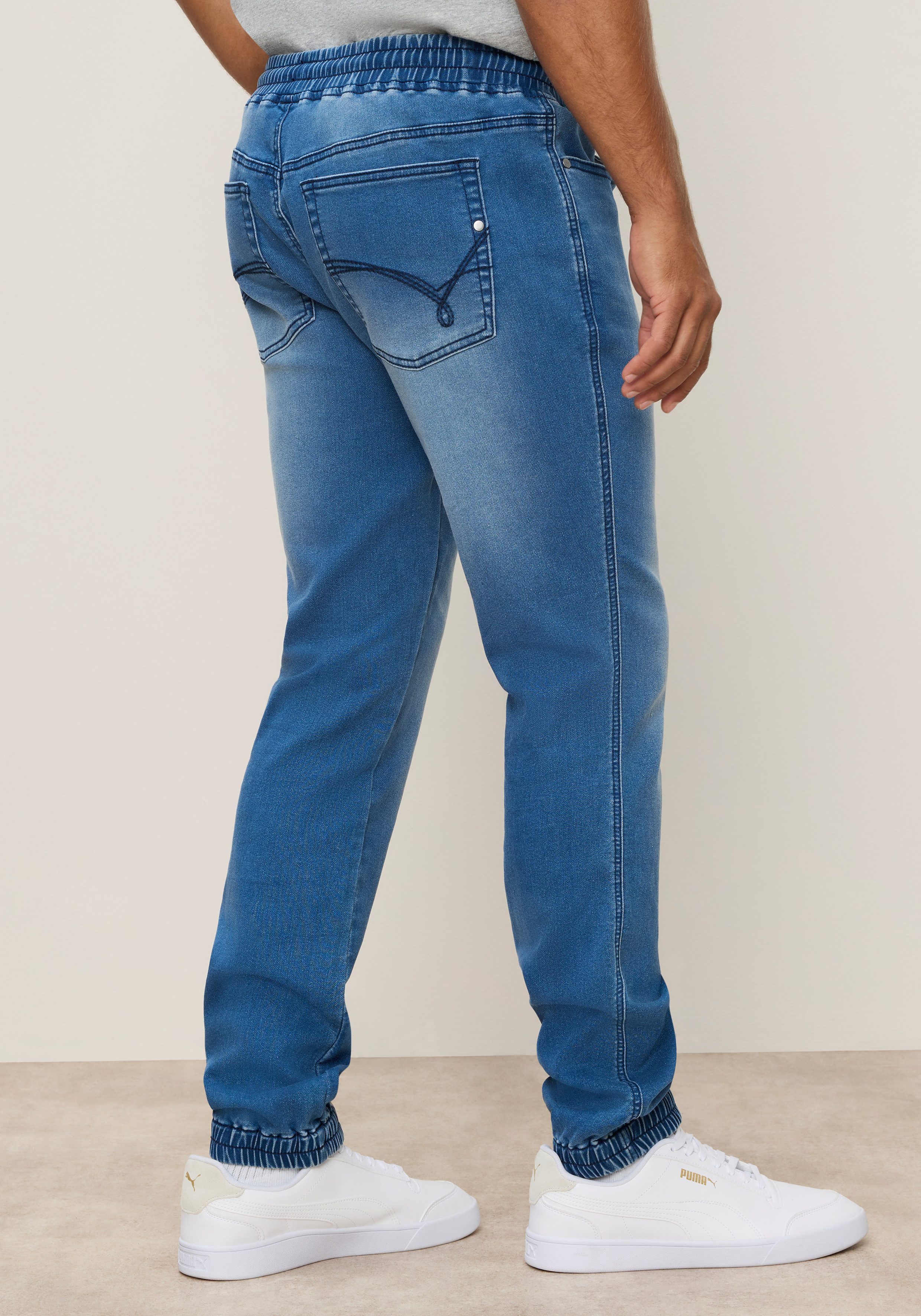 Bruno Banani Jogg Pants comfort fit mit Kordelzug, normale Leibhöhe, lange Schnittform, in 32 und 34 Inch – Bild 2 von 5