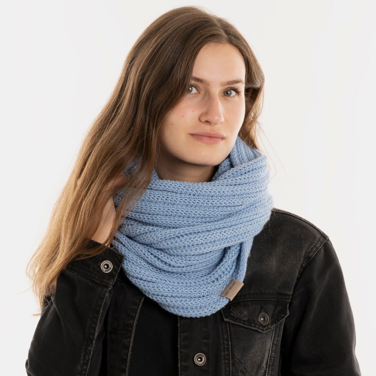 Knit Factory Strickschal Nica Loop Schal Crystal Blue One Size Gestreift, (Set, 1-St. Spar-Set), Schal Damen Herren set loop tücher schals winter Strick Mode herbst