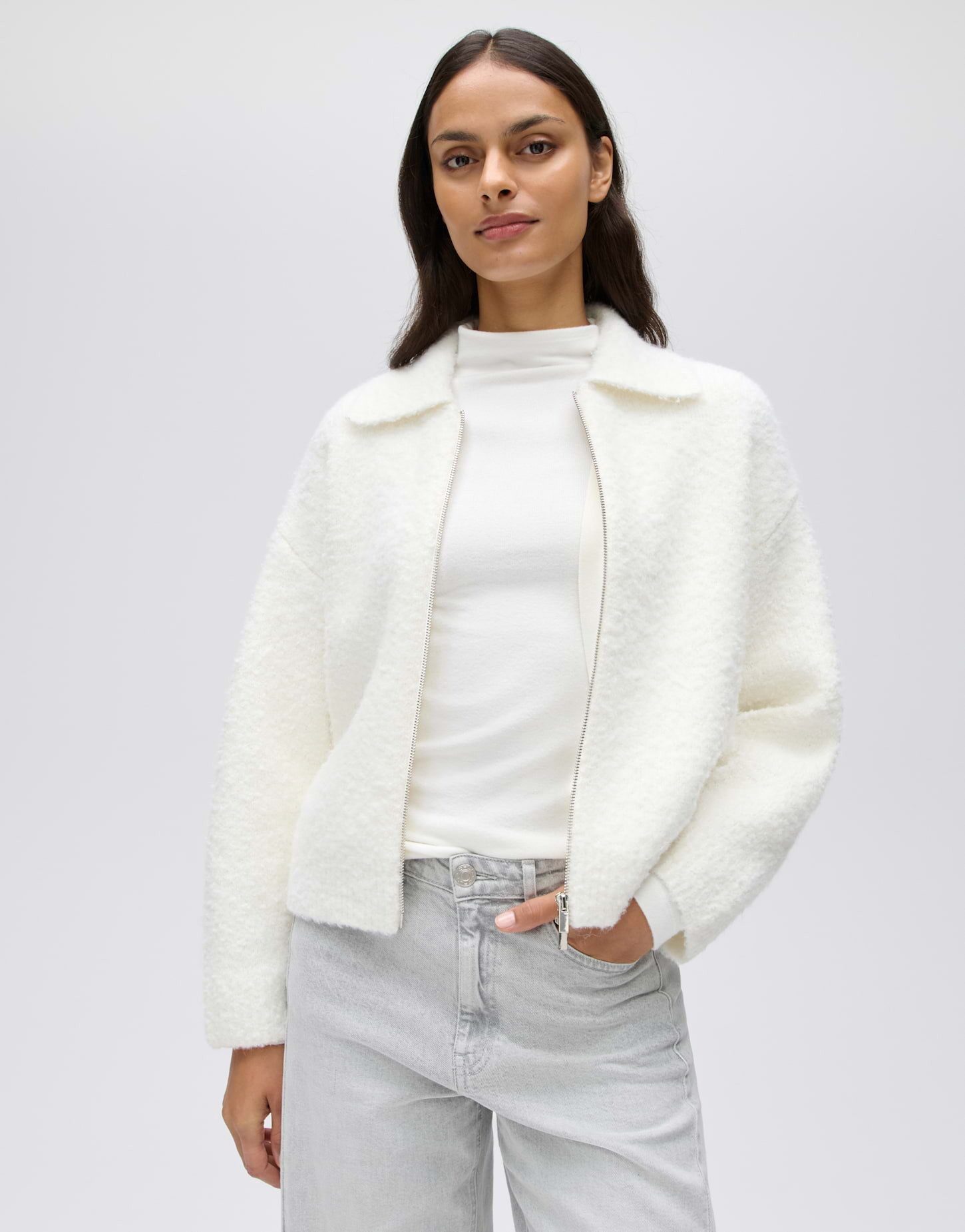 OPUS Strickjacke Domira aus Strick mit 3D-Struktur Leicht verkürzte O-Silhouette mit Polokragen und 3D-Struktur