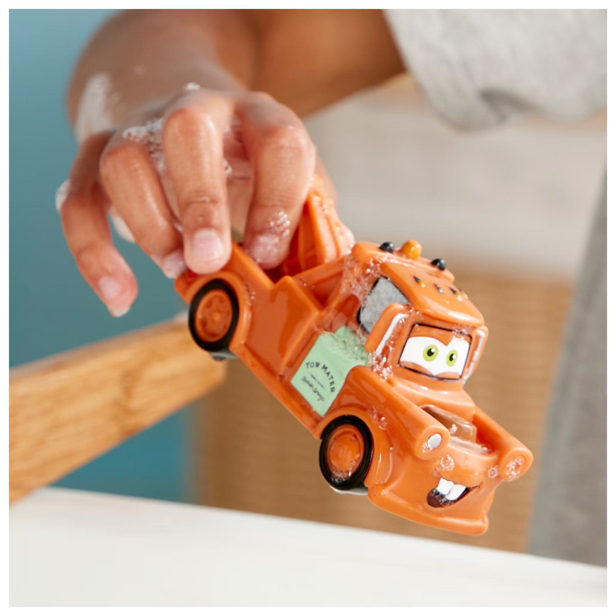 Disney Badespielzeug XXL Pixar CARS - Badespielzeugset in Eimer aus Disneyl günstig online kaufen