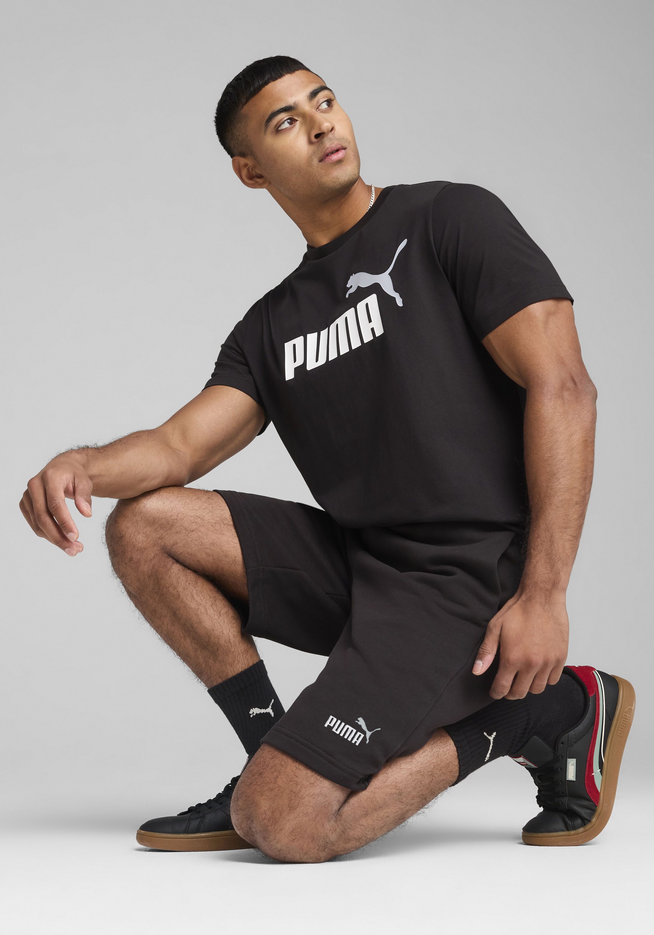 PUMA Trainingsshorts ESS 2 COLOR NO. 1 LOGO SHORTS 10" TR mit Eingrifftaschen, elastischer Bund mit Kordelzug, Regular Fit