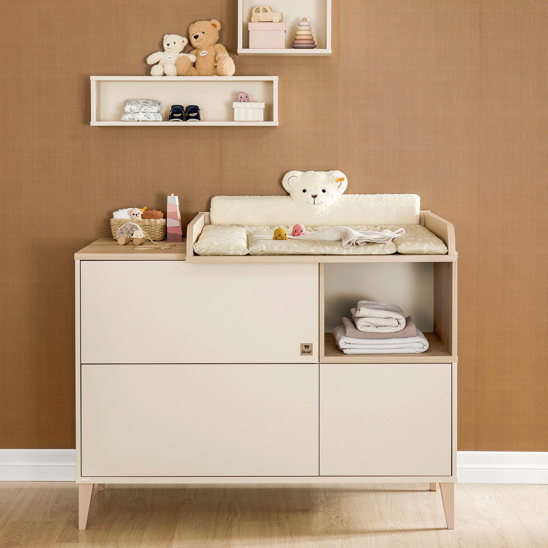 PAIDI Wickelkommode MILA & BEN Steiff by PAIDI in Beige, Tür und 2 Schubladen, Push-to-open, Soft-Close, stabile Kommode mit Massivholz-Füßen