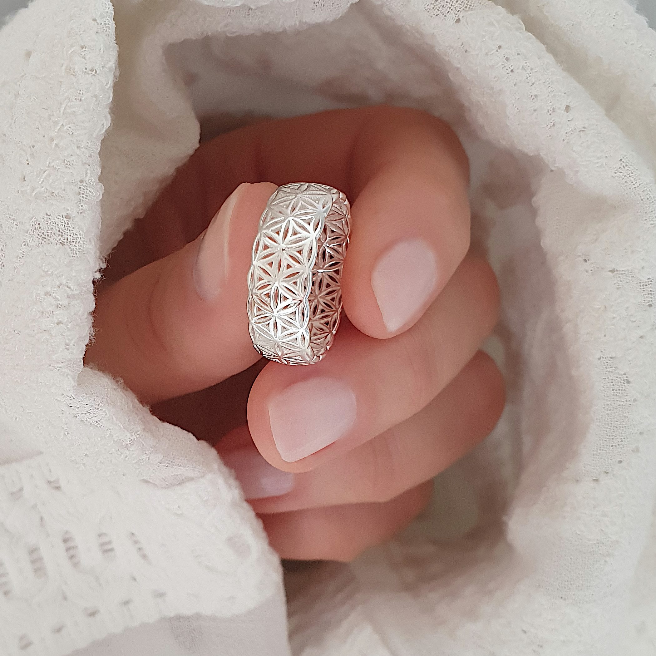 SCHOSCHON Solitärring Lebensblume (Blume des Lebens, 7 mm), Gewölbter Desig günstig online kaufen