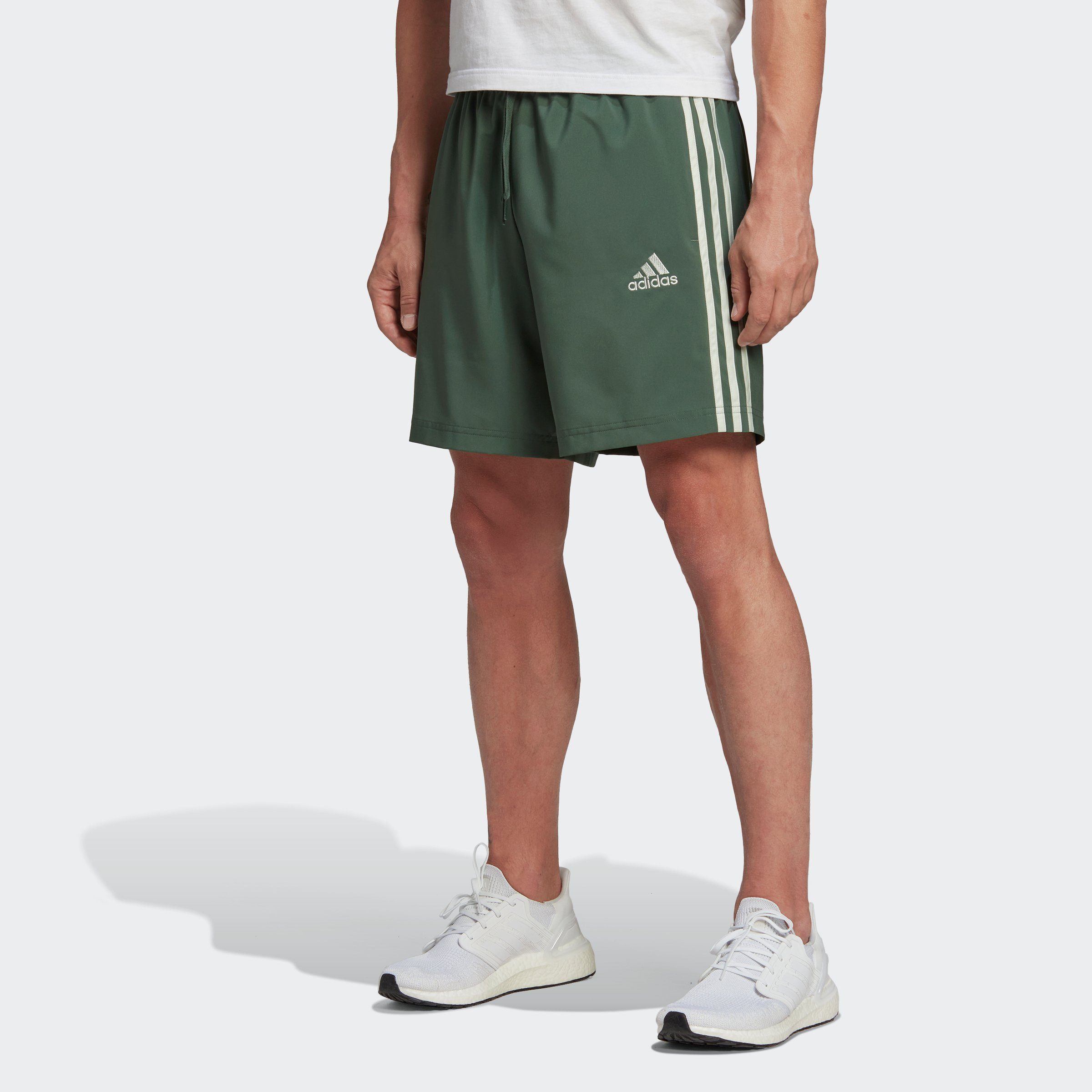 adidas Sportswear Shorts »AEROREADY ESSENTIALS CHELSEA 3STREIFEN«