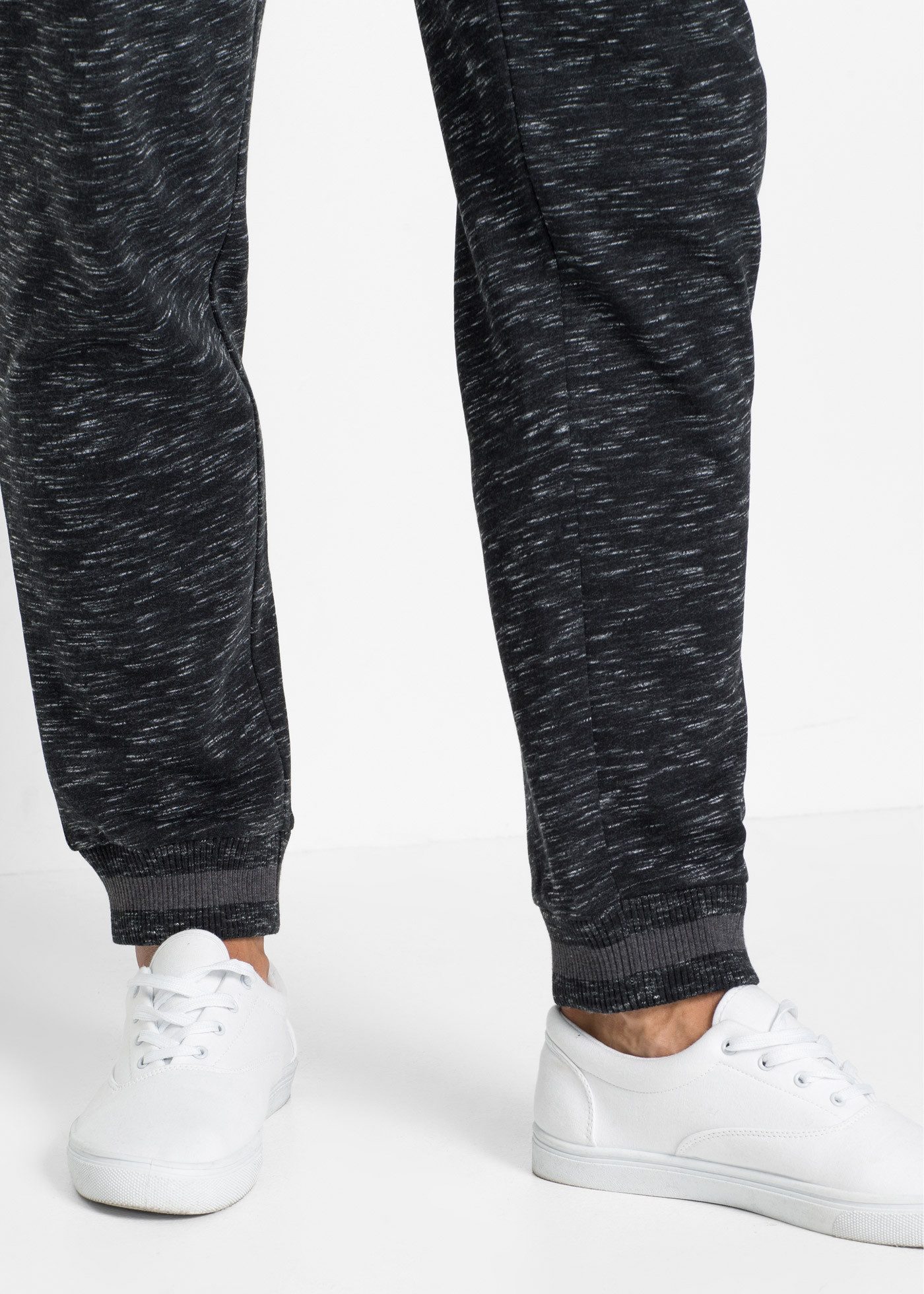bonprix Jogginghose aus Baumwolle und Polyester, Regular Fit