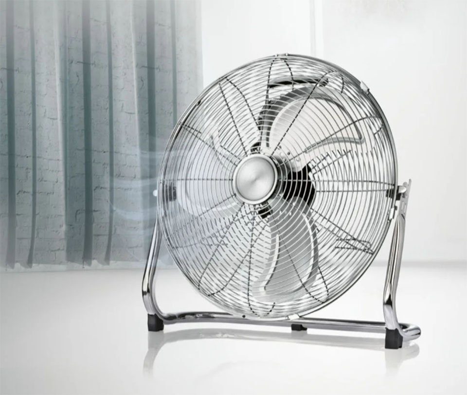 37,5 Windmaschine Farbe: Ø 70W, cm 63 Bodenventilator Ventilator dB(A) Silber, SilverCrest