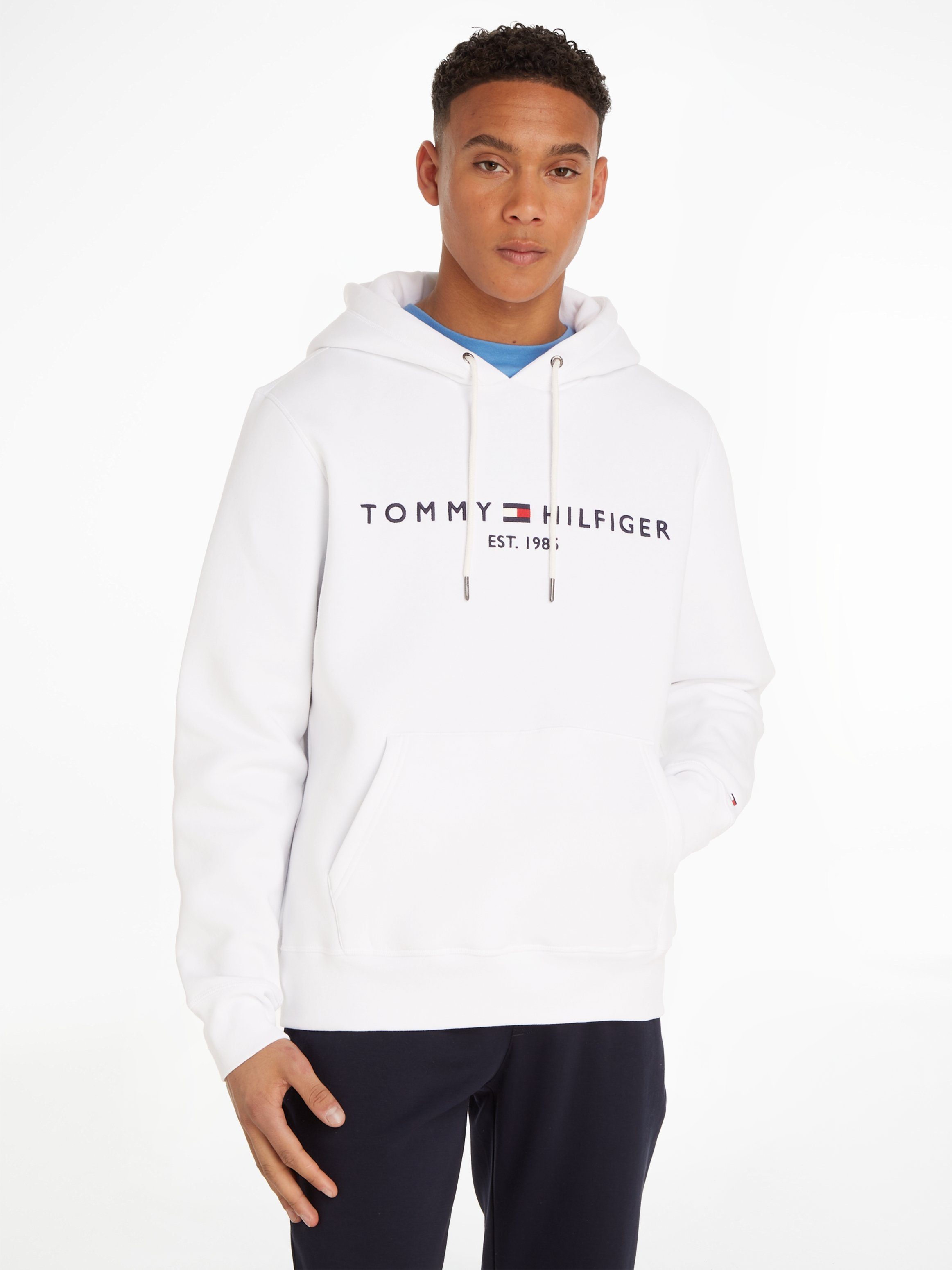 Tommy Hilfiger Kapuzensweatshirt TOMMY LOGO HOODY mit Kapuze und Kängurutasche