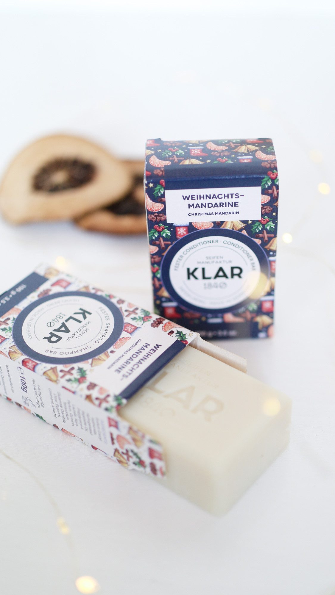 KLAR Seifenmanufaktor Handseife Klar Seifen festes Shampoo Weihnachsmandarine, für geschmeidige Haare