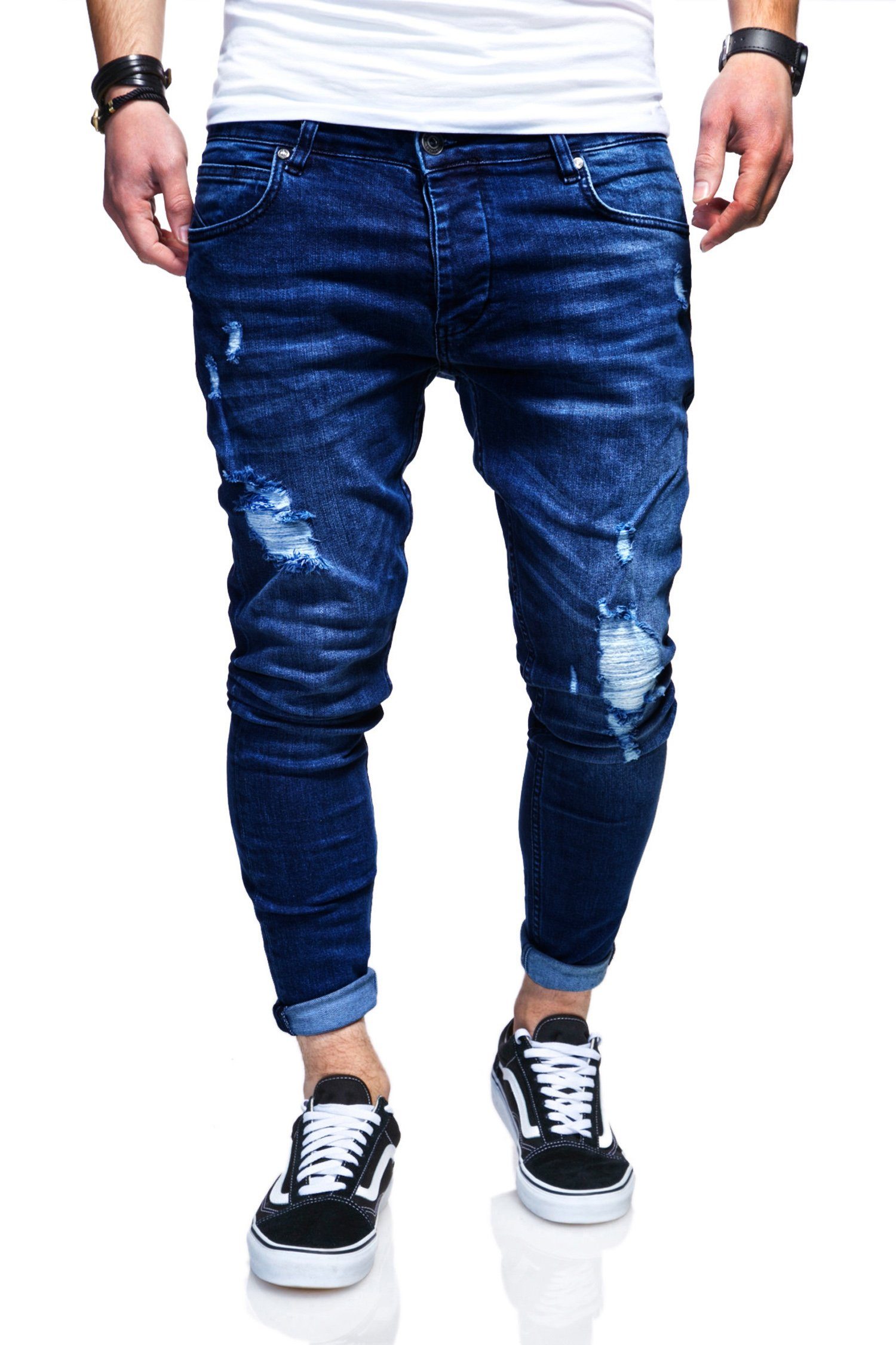 Used-Elementen EIKE mit Slim-fit-Jeans behype trendigen