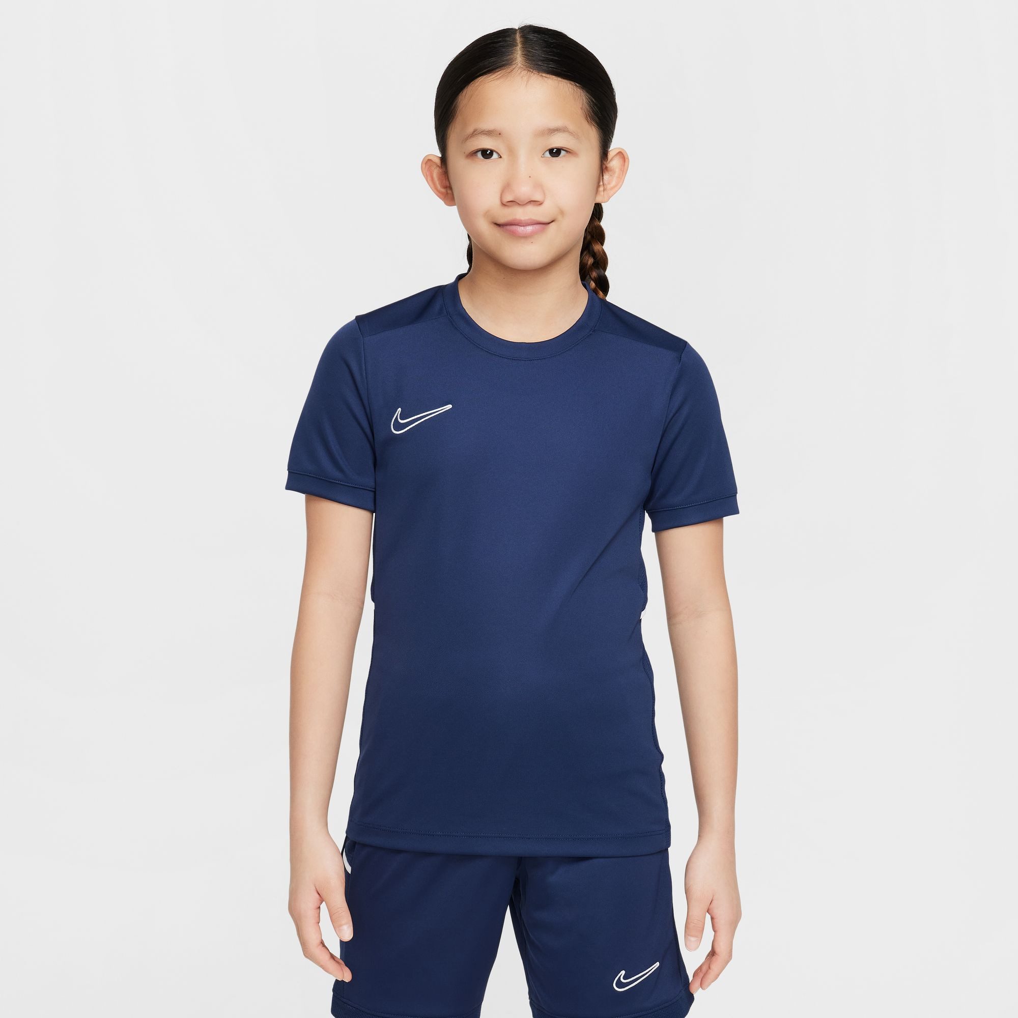 Nike Trainingsshirt Nike Academy Big Kids' Dri-FIT Soccer Top für Jugendliche, für Fußball, atmungsaktiv, schnelltrocknend